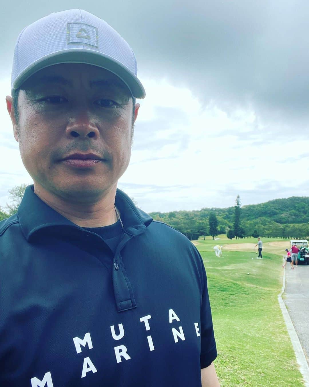 亀井善行さんのインスタグラム写真 - (亀井善行Instagram)「今日は休日😊 監督主催のゴルフ⛳️&食事🍴 監督ありがとうございました😄 休日でも身体動かすのは良い事だからね！ とりあえず撮った写真載せまーす👍 残りキャンプ明日からまた一つになって頑張りましょう‼️  ちなみに記者さんインスタを記事にするのは堪忍して下さいと山口コーチが怒ってましたよ😂 #鈴木尚広 #山口鉄也 #穴吹トレーニングコーチ #高木康成監督付 #ウォーカー #ウィーラー」2月24日 18時03分 - kame__79