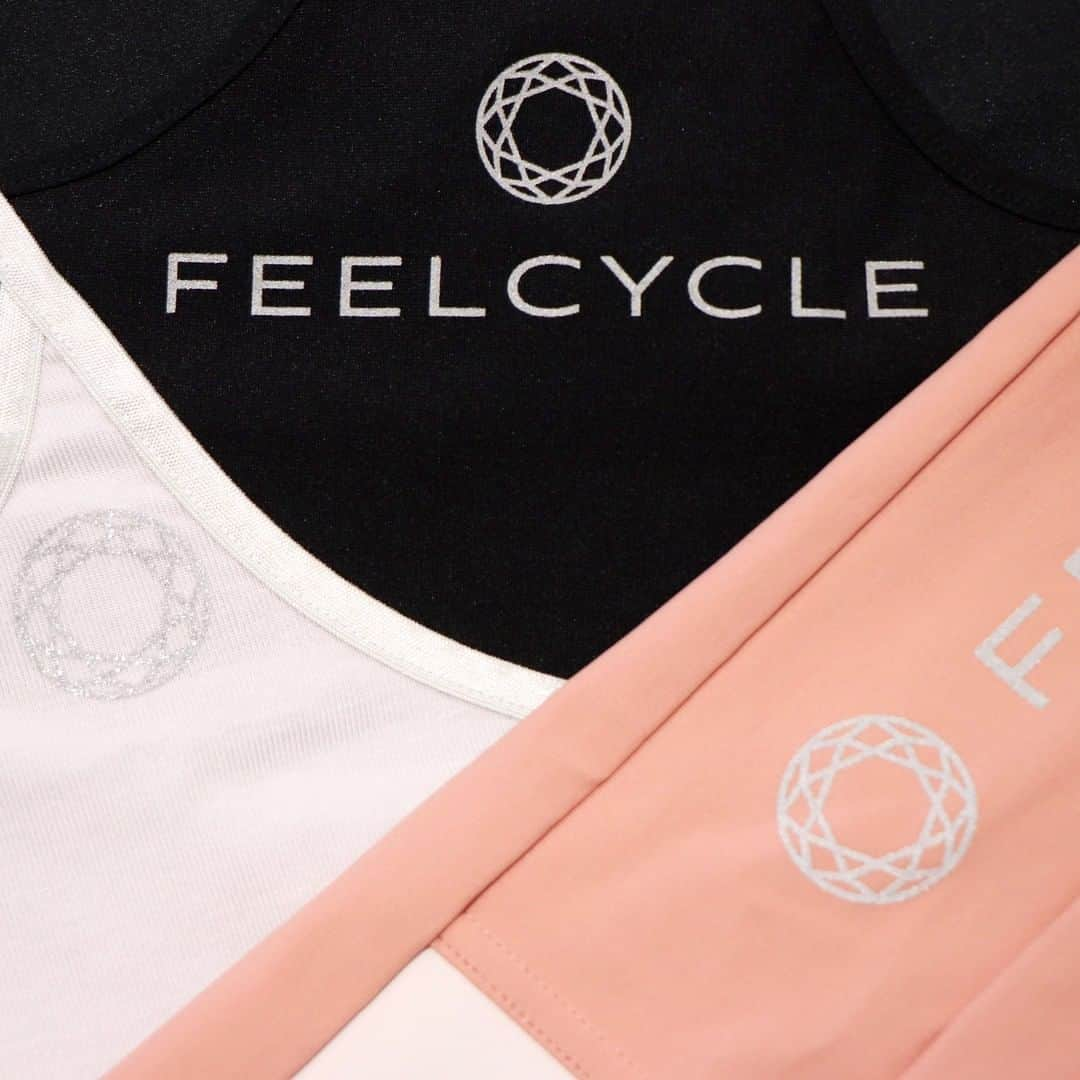 FEELCYCLE (フィールサイクル) さんのインスタグラム写真 - (FEELCYCLE (フィールサイクル) Instagram)「⁡⁡ ◆Apparel Information◆  ＜2/26(Sun)販売商品＞  【Lady's配色ストラップブラトップ】 伸縮性に優れた素材を使用したフィット感抜群のブラトップ。 同素材のレギンスでセットアップコーディネイトを楽しめます。  【Lady'sTENCELスパンフライスキャミソール】 着回しを楽しむことができるスクープネックキャミソール。 上品な光沢感となめらかなタッチで体を優しく包み込むような素材を使用しています。  【Lady's配色切り替えレギンス】 伸縮性の高い素材でパフォーマンスを快適にサポートするレギンス。 脚を細く見せるサイドシームにしています。  ■配色ストラップブラトップ ￥9,900（税込） SIZE:XS,S,M COL.PNK/BLK  ■TENCELスパンフライスキャミソール ¥7,480（税込） SIZE:XS,S,M COL.GRY/BLK  ■配色切り替えレギンス ￥9,900（税込） SIZE:XS,S,M COL.PNK/BLK  #45分で約800kcal消費 #滝汗 #ストレス解消 #ストレス発散 #ダイエット #腹筋 #デトックス #美肌 #美脚 #feelcycle #フィールサイクル #feel #cycle #morebrilliant #itsstyle #notfitness #暗闇フィットネス #フィットネス #ジム #音楽とひとつになる #ファッション #fashion #レディースファッション #おしゃれさんと繋がりたい #おしゃれ好きと繋がりたい #ブラトップ #キャミソール #レギンス」2月24日 18時11分 - feelcycle_official