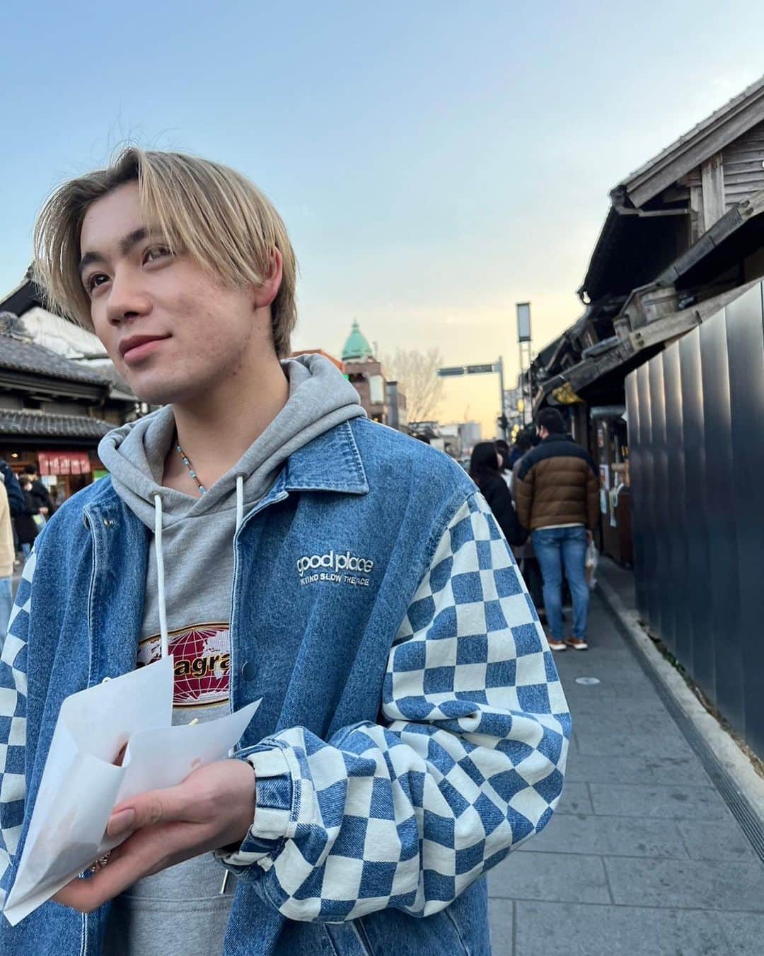 佐藤颯太のインスタグラム：「Kawagoe🙂 ・ ・ ・  #川越 #川越食べ歩き  #japan  #셀카샷  #셀카  #패션  #데일리룩  #dailylook  #오오티디 #얼스타그 #셀카그램」