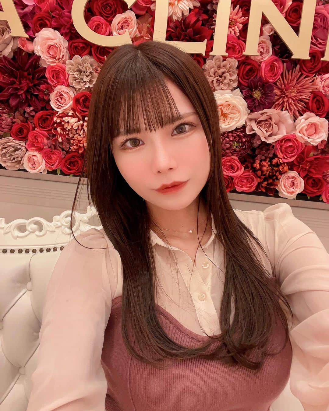 プラネットオシリスのインスタグラム：「Aクリニック池袋院( @a_clinic_ikebukuro )でAスレッド受けてきました✨✨ 柚崎先生にお願いしたよ🥰 ( @aclinic_yuzaki ) . . フェイスラインのたるみが気になってきたので🥹🥹！！ . 施術もあっという間で、直後からシュッとして輪郭がはっきり出てすっごく嬉しい✨✨ . Aクリニックさんは先生、看護師さん、カウンセラーさん みなさん本当に丁寧で親身になってくれるし、いつもリラックスして受けれるので大好きです🥹🫶💕 . . 次はお肌ケアでまた来たいな✌️✌️ . . #aスレッド #糸リフト #aclinic #aclinic銀座 #aclinic横浜 #aclinic新宿 #aclinic名古屋 #aclinic大阪 #aclinic福岡 #aclinic池袋 #acllinic仙台 #aクリニック #エークリニック#小顔 #リフトアップ #スレッドリフト #小顔整形 #たるみ改善 #美容外科 #美容皮膚科 #美容クリニック#柚崎一輝」