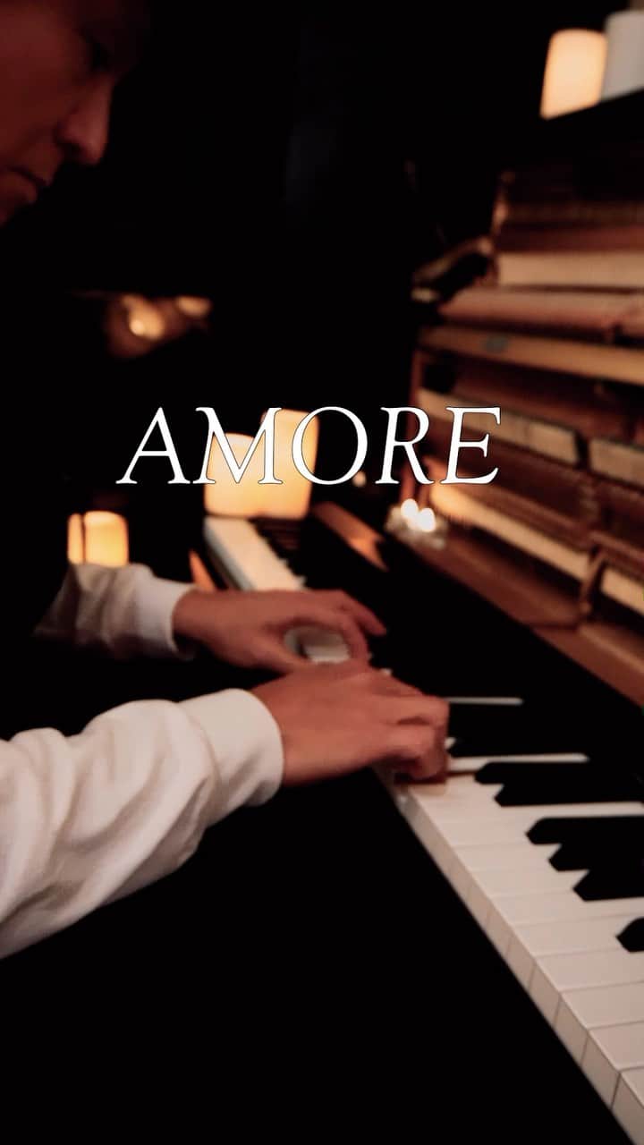 望月衛介のインスタグラム：「Love is all.❤️ Amore  ti amo voglio dire grazie dal profondo del mio cuore  #amore #love  #piano #pianist  #composer  #originalsong  #originalcomposition #healing #heal #chill #chillmusic  #newage  #newagemusic  #eisukemochizuki  #ピアノ #ピアニスト #癒し #ニューエイジ #ヒーリング #オリジナルソング #作曲 #満月作曲 #望月衛介」