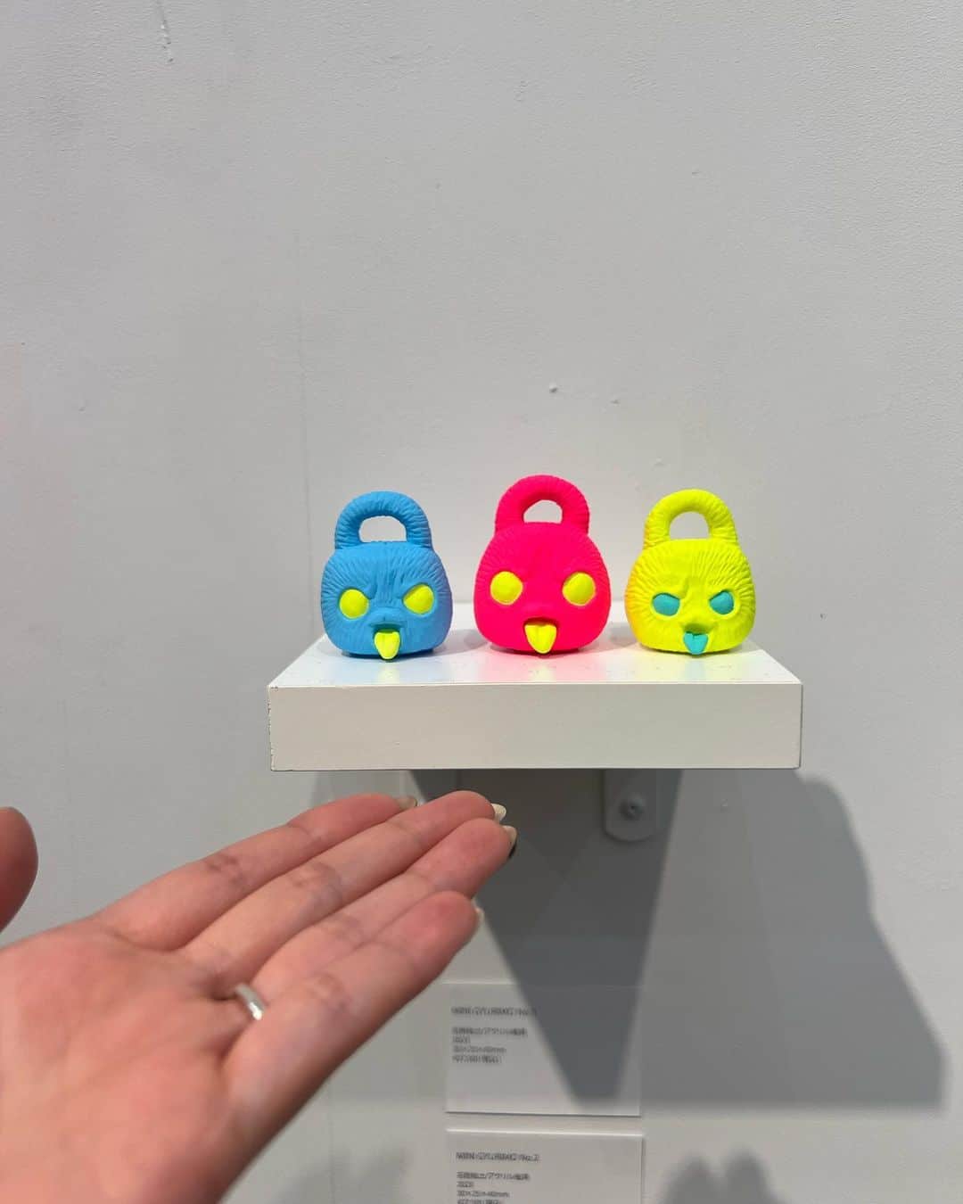 小林美季さんのインスタグラム写真 - (小林美季Instagram)「SCULPSHION  彫刻家 吉田くんの個展⚒  もうほんと 相変わらずおもしろい人だったぁ*  残したい大切なものと 壊して新しく生みだすパワーと のバランスがすごい！  可愛くて力強い作品たちを たくさんの人に見てもらえますよに* 刺激をありがとうー！🌷 またゆっくり話しましょ♪  ☞渋谷パルコ 5F 2/27まで  #彫刻 #彫刻家 #吉田孝弥  #Yoshidatakaya #SCULPSHION #Art #XLAGE #fashion #美術 #刺激の日 #渋谷パルコ」2月24日 20時35分 - miki_66v