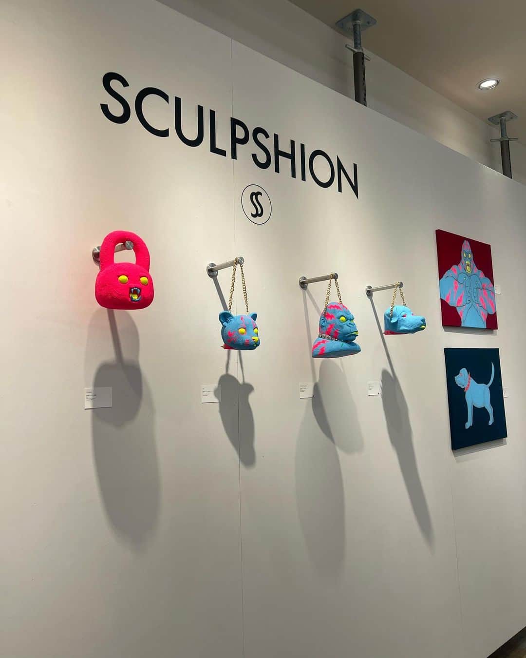 小林美季さんのインスタグラム写真 - (小林美季Instagram)「SCULPSHION  彫刻家 吉田くんの個展⚒  もうほんと 相変わらずおもしろい人だったぁ*  残したい大切なものと 壊して新しく生みだすパワーと のバランスがすごい！  可愛くて力強い作品たちを たくさんの人に見てもらえますよに* 刺激をありがとうー！🌷 またゆっくり話しましょ♪  ☞渋谷パルコ 5F 2/27まで  #彫刻 #彫刻家 #吉田孝弥  #Yoshidatakaya #SCULPSHION #Art #XLAGE #fashion #美術 #刺激の日 #渋谷パルコ」2月24日 20時35分 - miki_66v