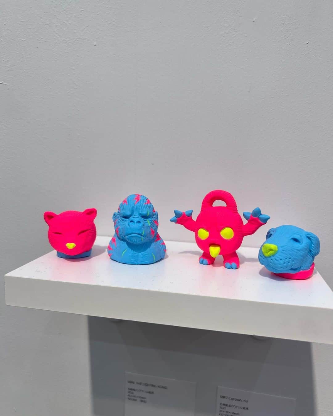 小林美季さんのインスタグラム写真 - (小林美季Instagram)「SCULPSHION  彫刻家 吉田くんの個展⚒  もうほんと 相変わらずおもしろい人だったぁ*  残したい大切なものと 壊して新しく生みだすパワーと のバランスがすごい！  可愛くて力強い作品たちを たくさんの人に見てもらえますよに* 刺激をありがとうー！🌷 またゆっくり話しましょ♪  ☞渋谷パルコ 5F 2/27まで  #彫刻 #彫刻家 #吉田孝弥  #Yoshidatakaya #SCULPSHION #Art #XLAGE #fashion #美術 #刺激の日 #渋谷パルコ」2月24日 20時35分 - miki_66v