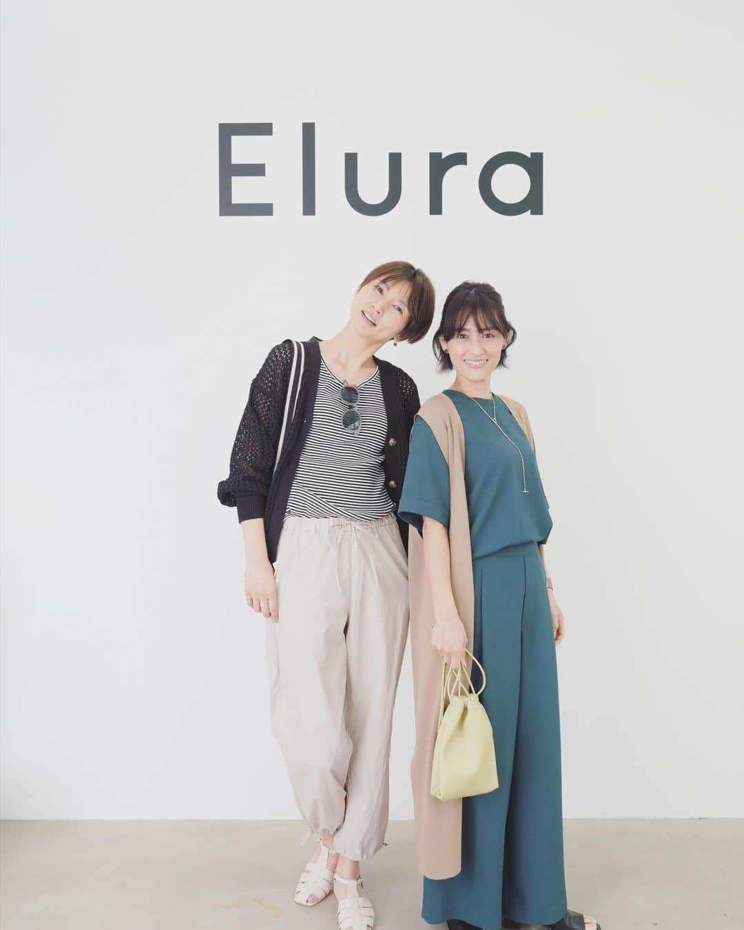 飯田亜希子さんのインスタグラム写真 - (飯田亜希子Instagram)「清水あきちゃんと @elura_official 2022ssの展示会に行って来ました♡  春が来るのが楽しみ〜🌸届いたらまたアップしま〜す！  「.st(オンラインストア)」でも購入できるので是非チェックしてみてください♡  ※私は写真の #カーゴパンツ オーダーしました！  #elura #エルーラ #elura2022ss #exhibition #fashion #ファッション #春夏　#展示会 #清水あきちゃん #可愛いママ  #大人の悩みに効くコーデ  #もう2月も終わりますが #今年初インスタ #今年もマイペースに頑張ります #笑  #ママ #ママモデル #モデル  #mama #mamamodel #model」2月24日 20時36分 - akki_idea