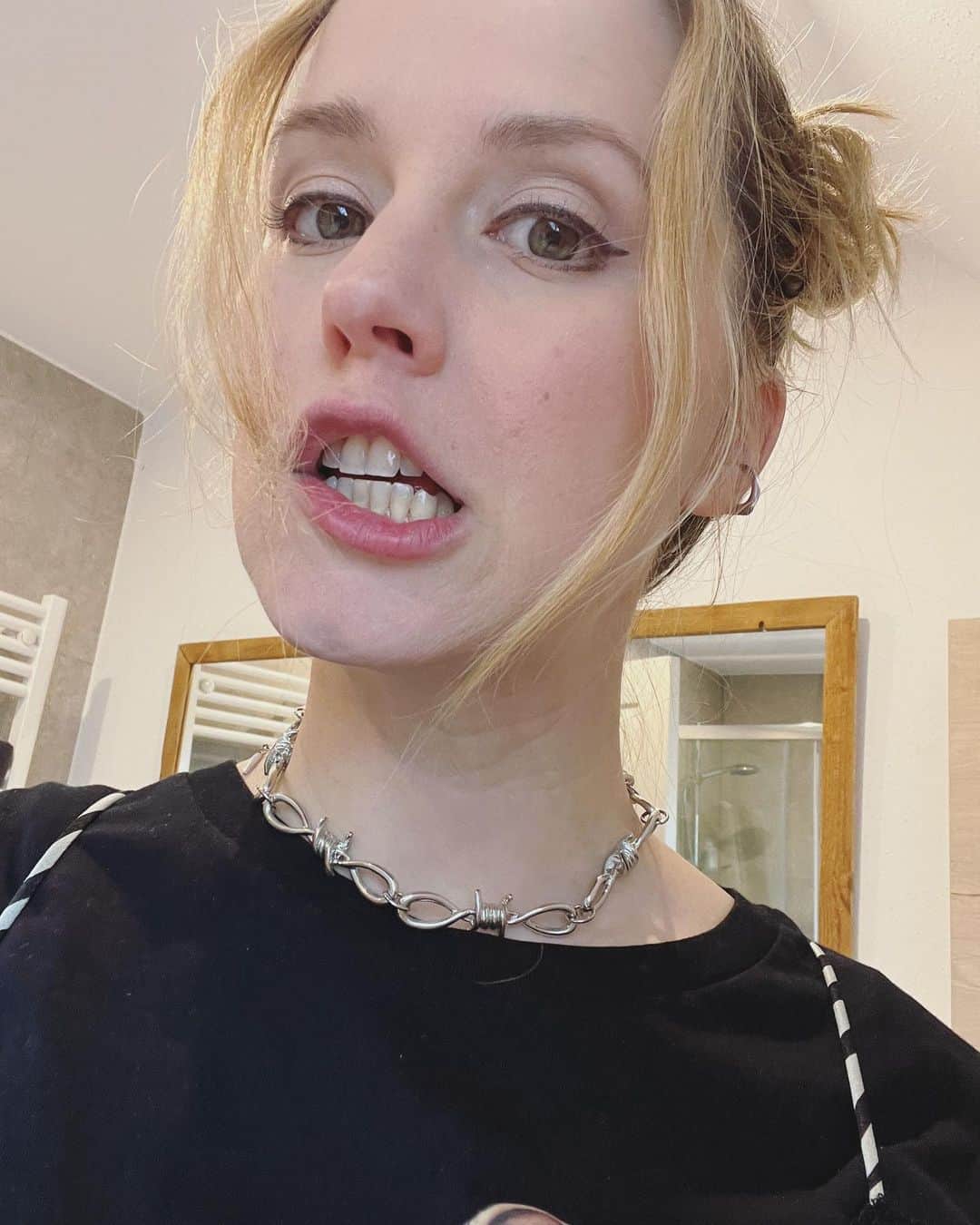 のインスタグラム：「older than ive ever been 🎂」