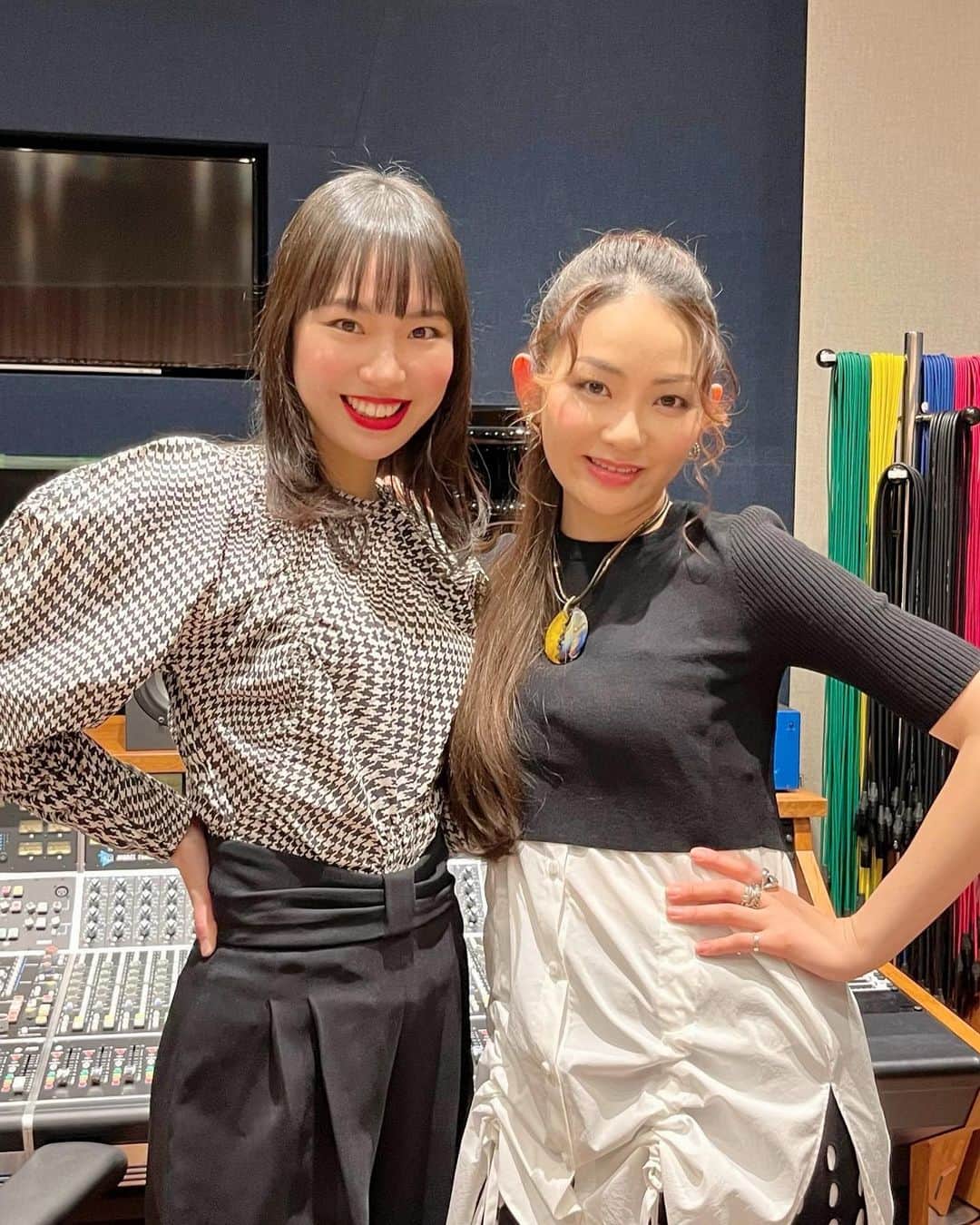 宮本美季のインスタグラム：「『全力！ゴールデンCOVERS』に出演します🎉デュエット曲二曲、ソロ曲はまさかのあの最新曲に挑戦🔥ピアニストに竹田麻里絵さんも参加曲あり！是非見てねー！  放送はCSチャンネルNECO 2/25(土) 　15:00～17:00  https://www.necoweb.com/neco/program/detail.php?id=6166&category_id=20  #チャンネルNECO」