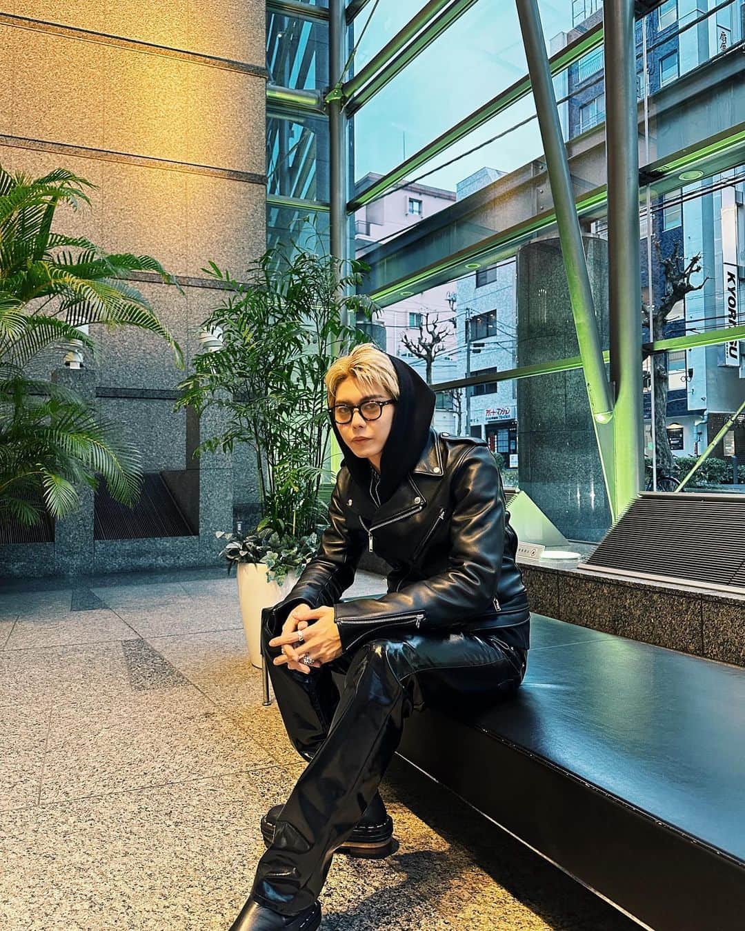 岡本聖哉さんのインスタグラム写真 - (岡本聖哉Instagram)「jacket&pants: @johnlawrencesullivan_official   #せいやのしふく」2月24日 23時24分 - okmtseiya_official