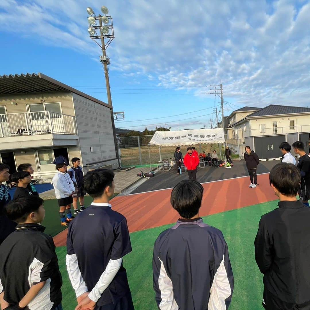 浅野祥代さんのインスタグラム写真 - (浅野祥代Instagram)「今年度2回目の佐賀に行ってきた🛩  なかなか予定合わず週半ばに突撃🦖12月に決まってからあっという間🐥  前回の9月に行った時よりも、本当に上手になっててびっくりした🫣🤍✨これからの活躍がますます楽しみだ〜♩  佐賀の皆さんはいつもあったかくて大好き☺️🫶 @imari.s.y お世話になりました😆来月またあいましょう〜☺️✨  あぢさん、あやねには最終日までお世話になりまして🙇‍♀️💗ありがとうございました💗 ぴちぴちガールズたち👯‍♀️もありがとう💗 また会えるの楽しみにしてます〜🥰  @imari_hockey」2月24日 23時28分 - sakiyo.a526