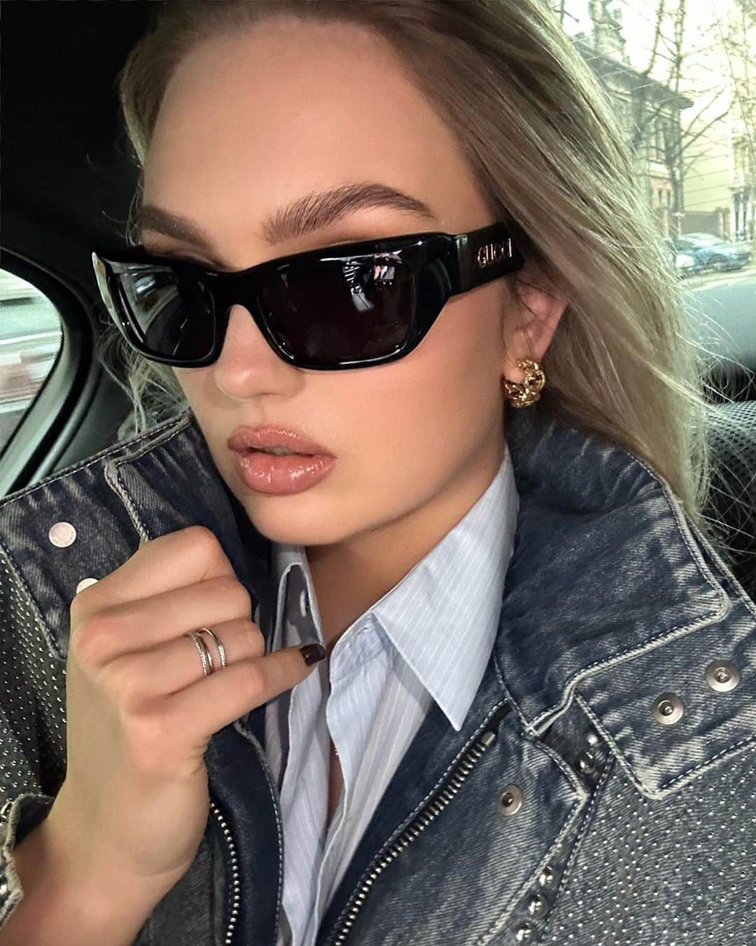 ロミー・ストリドのインスタグラム：「Off to @gucci 🖤」