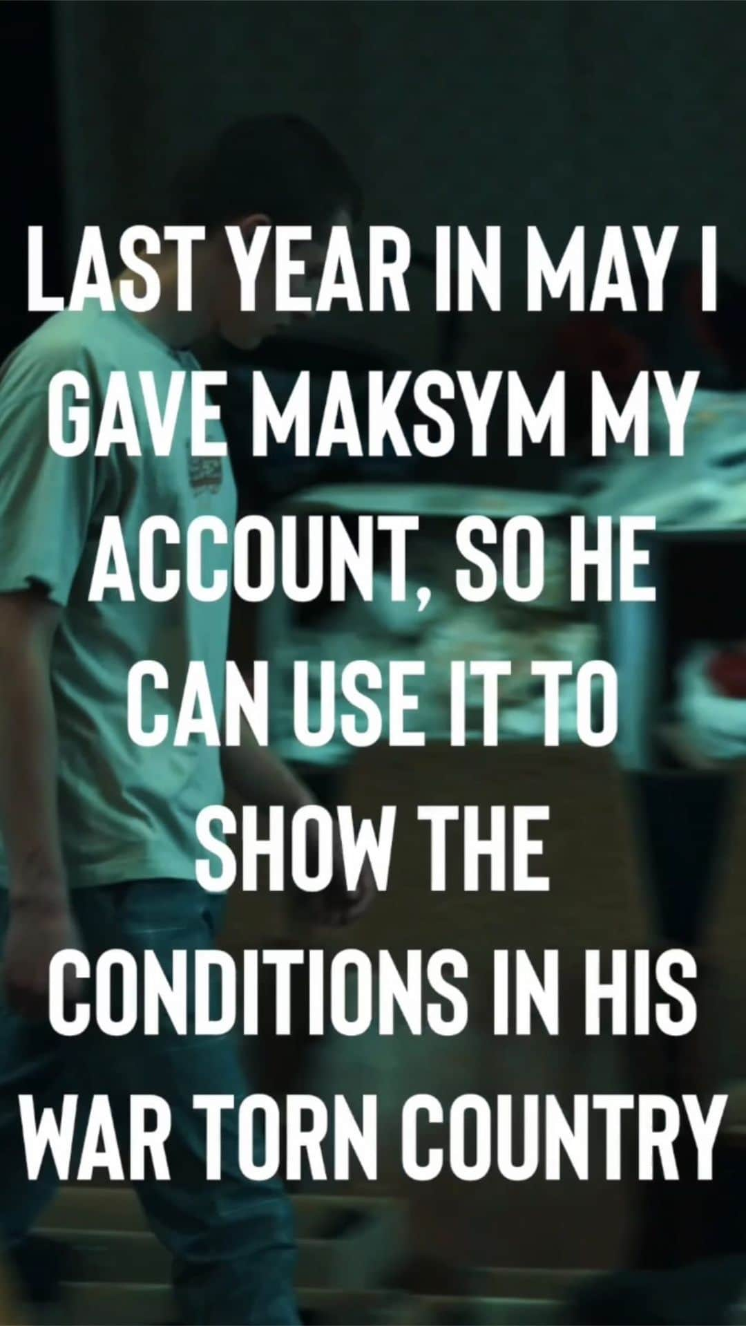 ユリアン・ドラクスラーのインスタグラム：「Last year in May I gave Maksym @turkeeevych my account, so he can use it to show the conditions in his war torn country. Today marks a year since the war started and me and Maksym have spoken again, to see what has happened in the meantime. • • @unicef_deutschland」