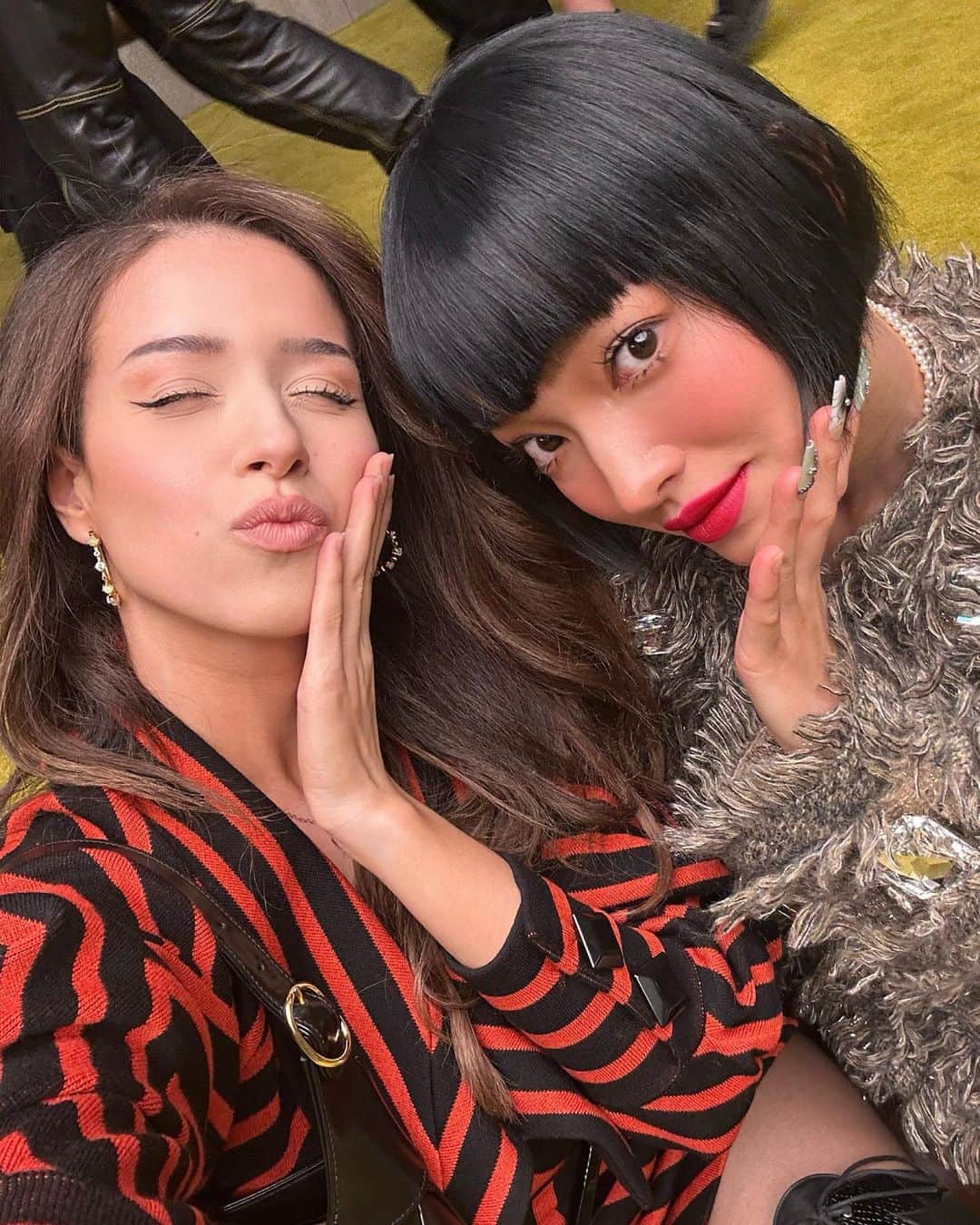 Pokimaneさんのインスタグラム写真 - (PokimaneInstagram)「baby’s first @gucci show 🥹  still can’t wrap my head around the fact that i, just a wee streamer, was flown out to milan, dressed head to toe in gucci & got to experience an amazing show front row 😭 and it all started from staying up too late streaming video games while my mom yelled at me for being too loud 🤫   very grateful for this life & everyone that cares to keep up with me :) much love! 🫶🏻 #GucciFW23 #MFW」2月25日 5時18分 - pokimanelol