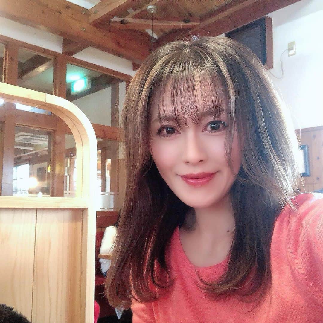 Hoshinokeiのインスタグラム：「今から急いで 来月のシフトを 作ります☺️ いつもギリギリ🙈 #コメダ#シフト #いつも#ギリギリ #待ち合う」