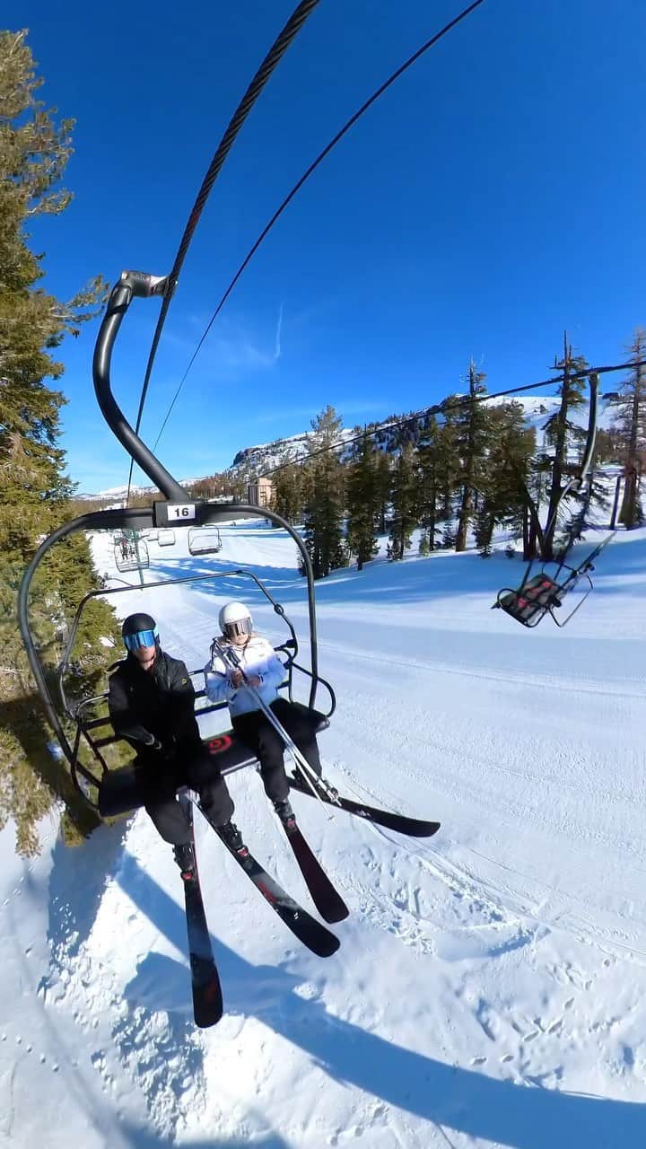 マリヤ・コロレバのインスタグラム：「Tested out the new @insta360 camera on our ski weekend to @kirkwoodmtn! 🤩❄️」