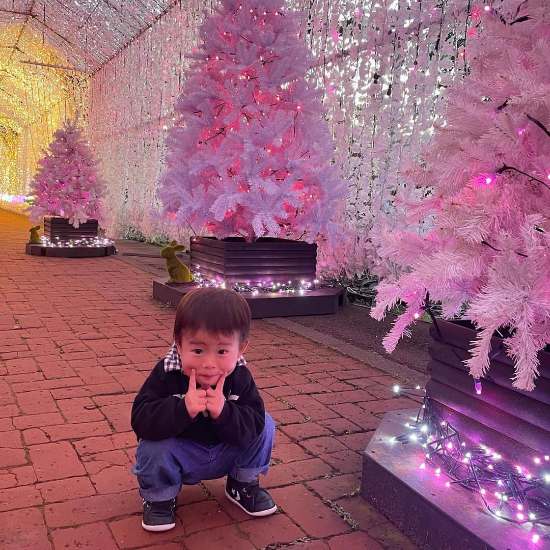 AMIのインスタグラム：「👶🏻🎬 . あっという間の1歳8ヶ月😌❤︎ . #1歳8ヶ月」