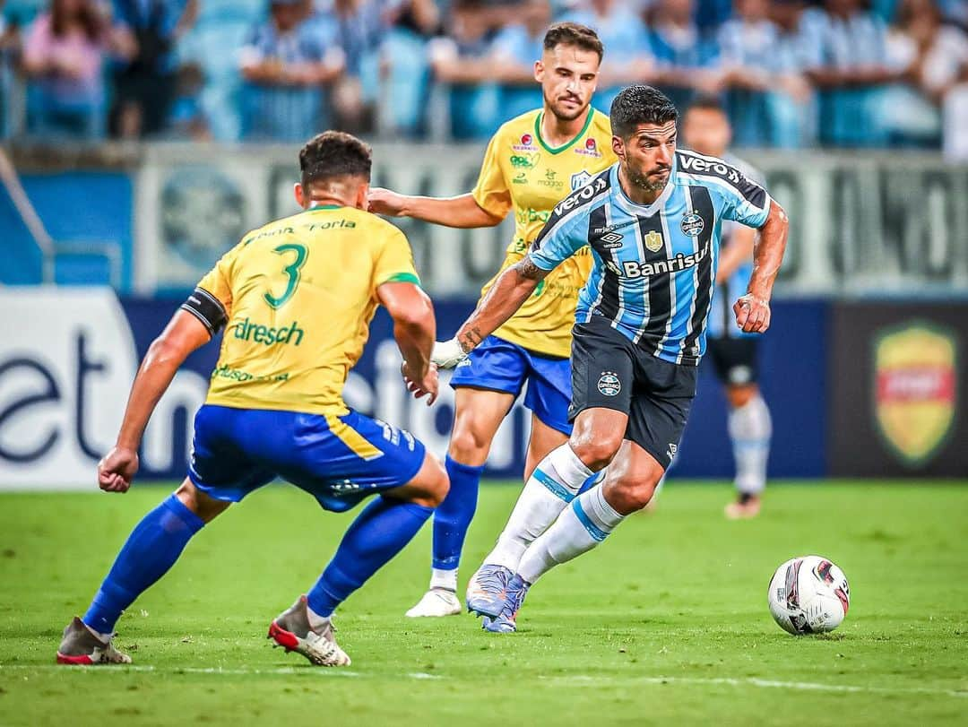 ルイス・アルベルト・スアレスさんのインスタグラム写真 - (ルイス・アルベルト・スアレスInstagram)「Seguimos! ⚽️  VAMOS TRICOLOR! 🇪🇪」2月25日 11時32分 - luissuarez9