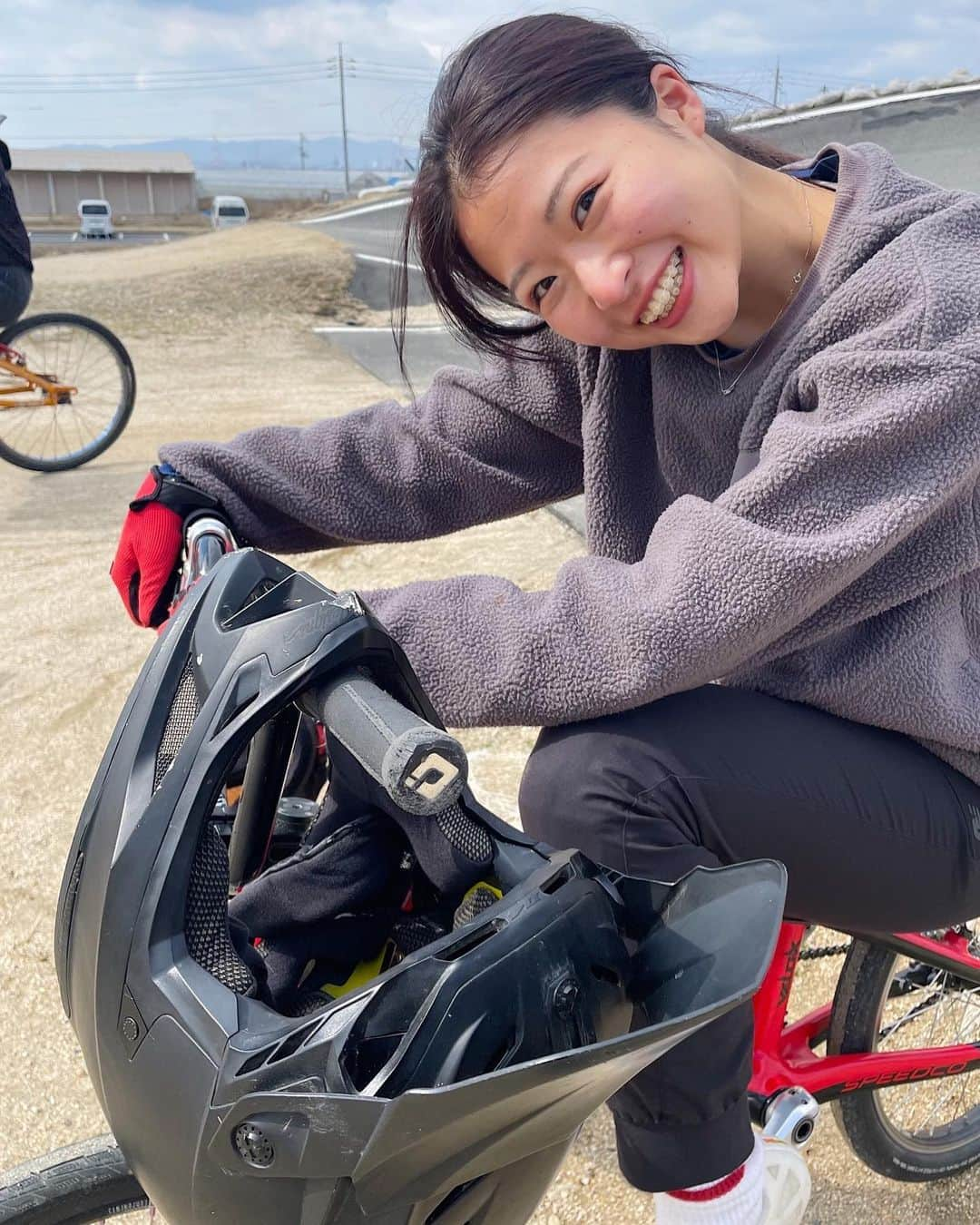 早川優衣さんのインスタグラム写真 - (早川優衣Instagram)「SATURDAY MORNING !☀️🚲 : #bmx #岡山 #笠岡」2月25日 11時44分 - yui_hayakawa