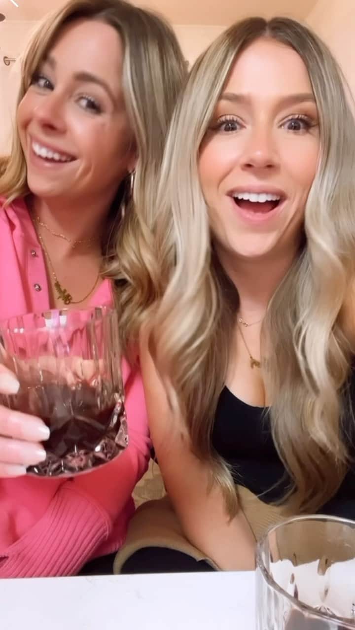 Tracy and Stefanieのインスタグラム：「Taste test!! 😋 #astronautfood #urbanartifactbrewery 🌙🍻 What’s your fave drink? 🥂🥃🍸」