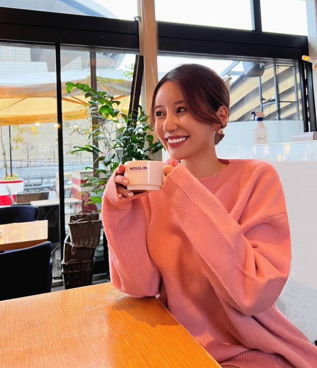 小川真琴のインスタグラム：「𝒍𝒖𝒏𝒄𝒉🍽🕊️」