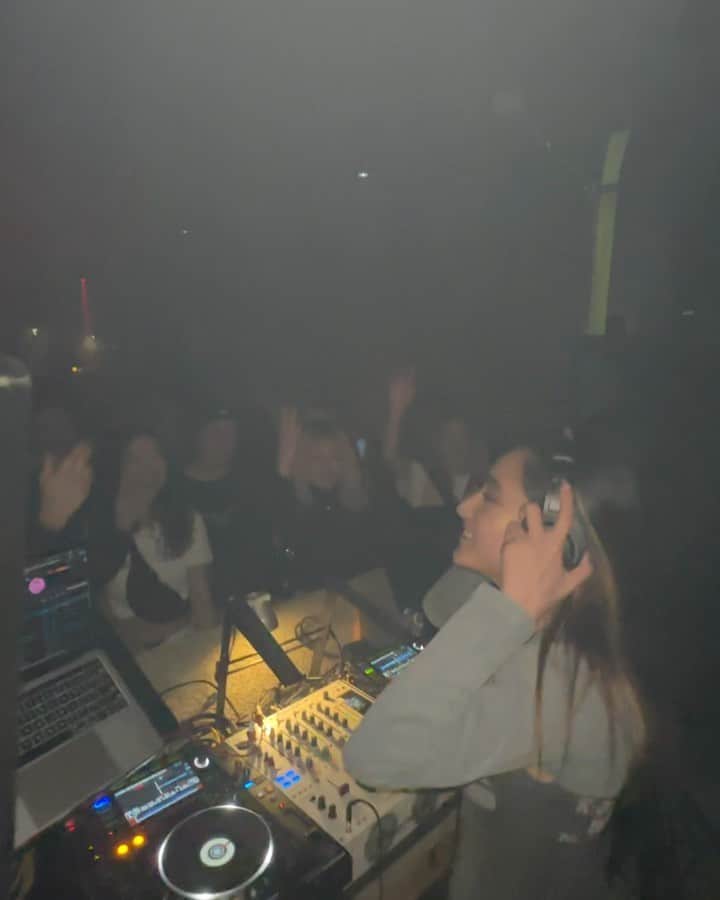 のインスタグラム：「Thank you @tsunagumusic 🌏」