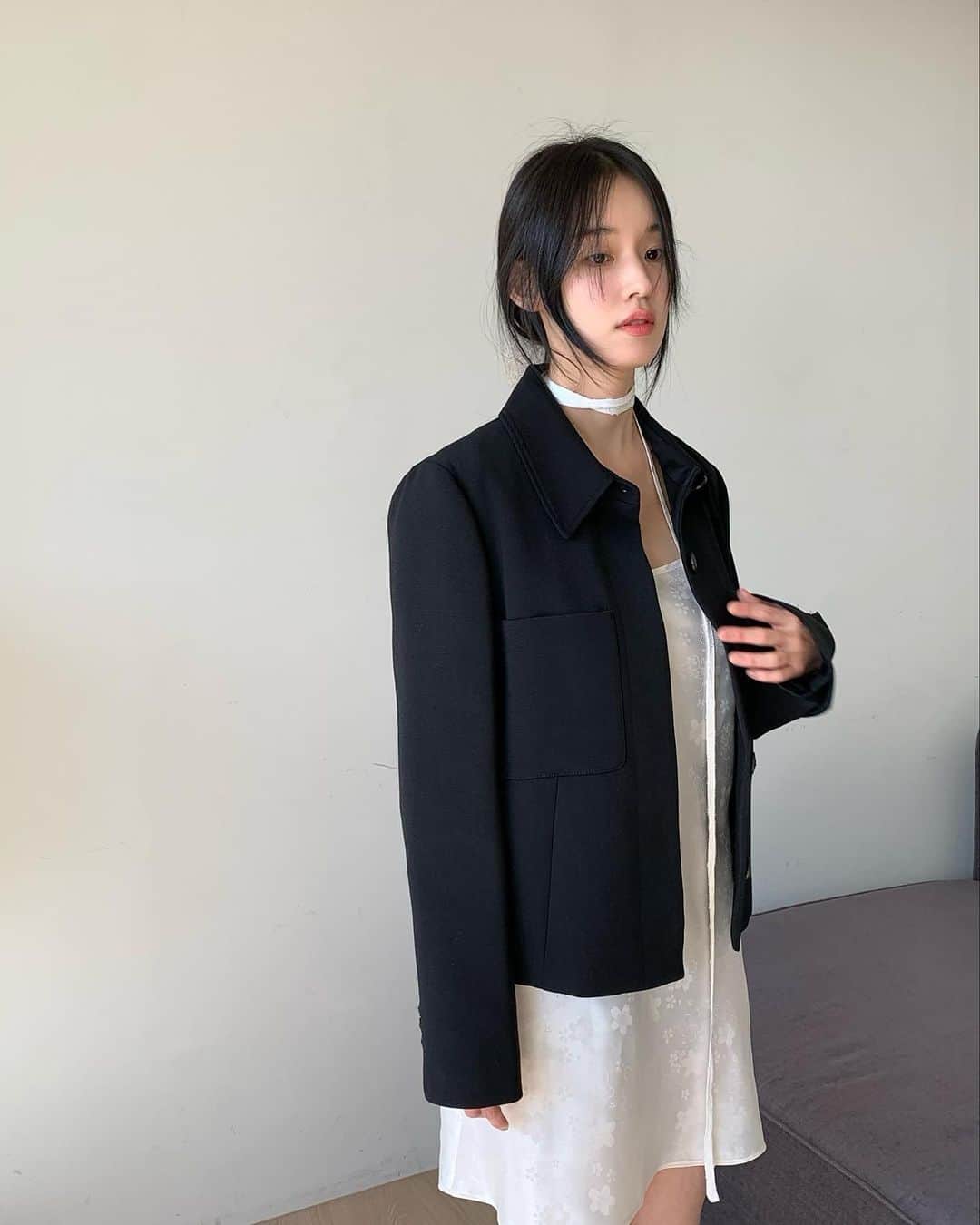 パーク・ファン・ヒーさんのインスタグラム写真 - (パーク・ファン・ヒーInstagram)「3월에 오픈하는 오브네어🫧 @ovneir 🫧 사실 내가 제일 입고 싶었던 사람이라  자꾸 만들어 놓고 혼자만 입는  가영이 부추겼어요… ❀.(*´◡`*)❀. 잘헸쬬? 호호.  제품 촬영 한다길래 응원할 겸 놀러가서  내가 가장 먼저 입어보고 패션쇼하고 놀았습니다…  예쁜 옷입으면 기분이 조크든요…♥︎」2月25日 14時13分 - phh1013