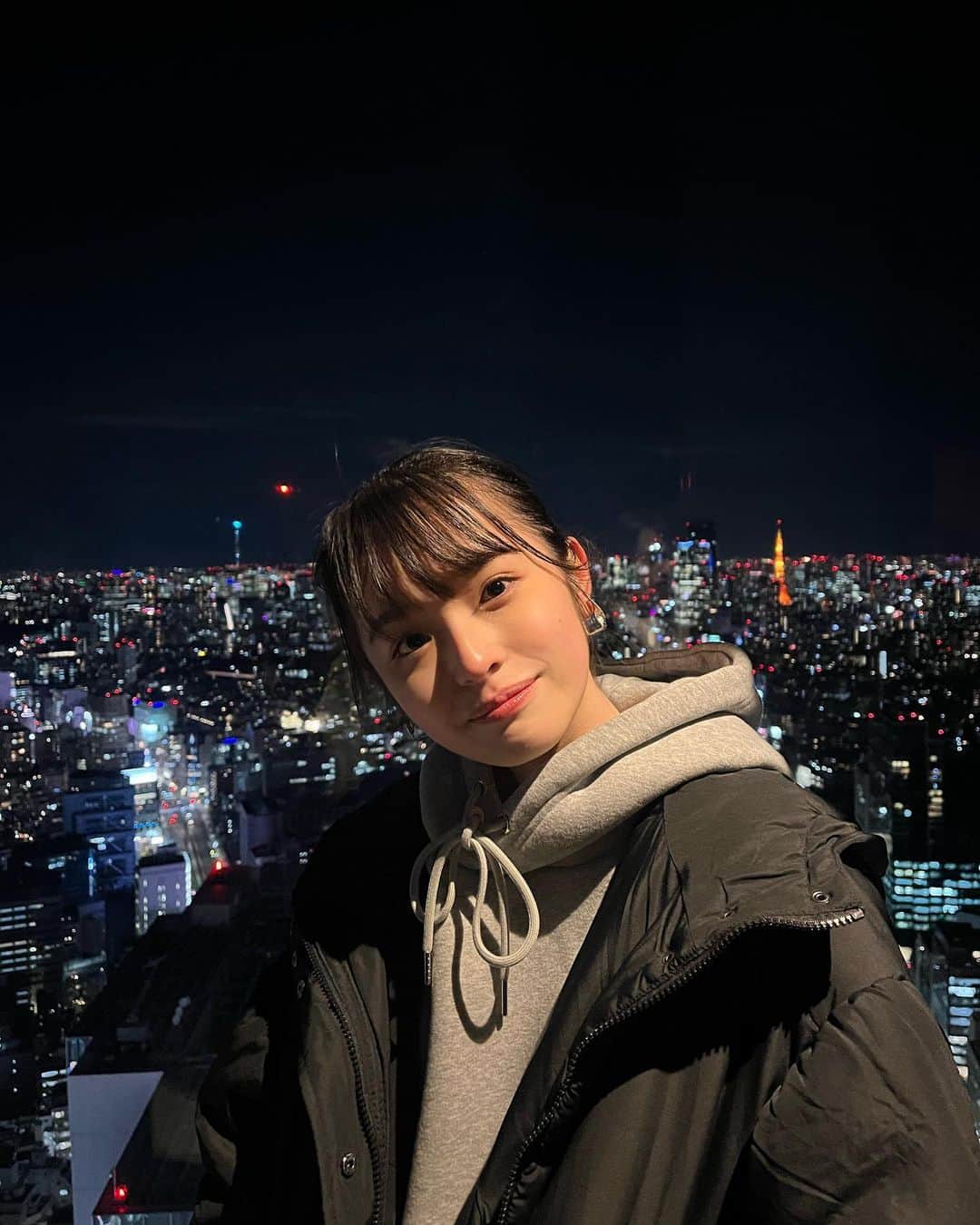 のインスタグラム：「『ちひろさん』たくさんの方にご覧いただけていて嬉しいです。ありがとうございます！ ・ 今後も、この作品がたくさんの方に届きますように…✨ #ちひろさん #オカジ #callmechihiro #豊嶋花」