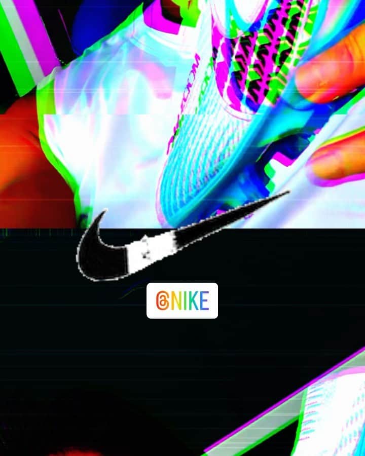李忠成のインスタグラム：「With Nike -2023- #nike #football #singapore #japan  #ナイキ　#サッカー　#シンガポール　#日本」