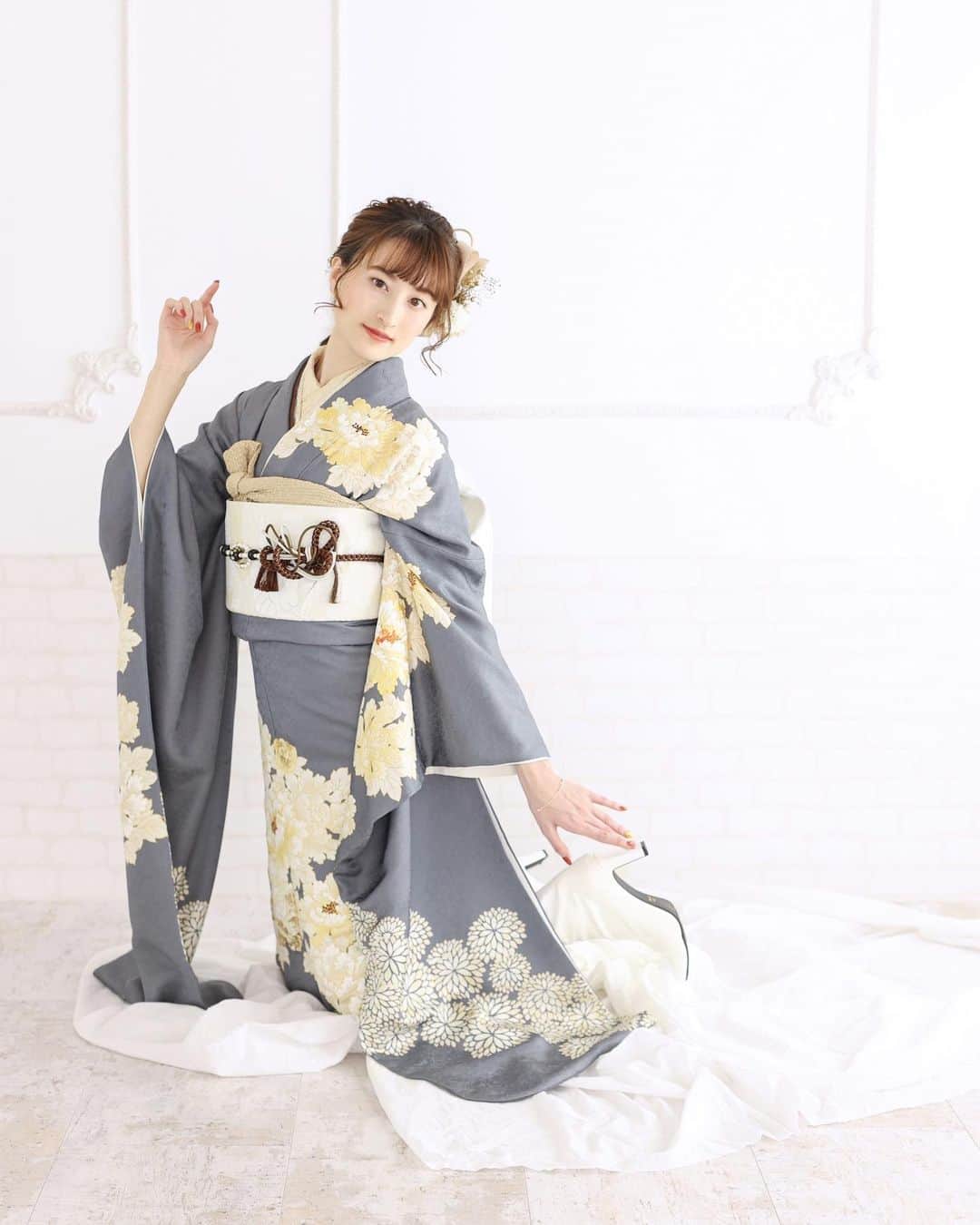 のインスタグラム：「. @furisode_efy_official  . . . #furisode#furisodeefy#efy#nihon#kimono#kimonostyle#japan#和装#和装ヘア#和装前撮り#和装ヘアアレンジ#成人式#成人式前撮り#成人式ヘア#成人式振袖#振袖#振袖前撮り#振袖コーディネート#神戸#大阪#着物#着物レンタル#instagood#photooftheday#photography#photo#photogram#ootd#被写体#いいね歓迎」