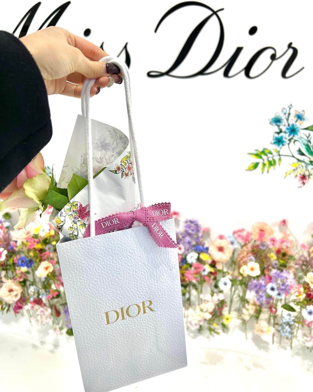 まぁむさんのインスタグラム写真 - (まぁむInstagram)「♡  かわいいー*⑅୨୧*  #dior #diormakeup」2月25日 18時51分 - maamland