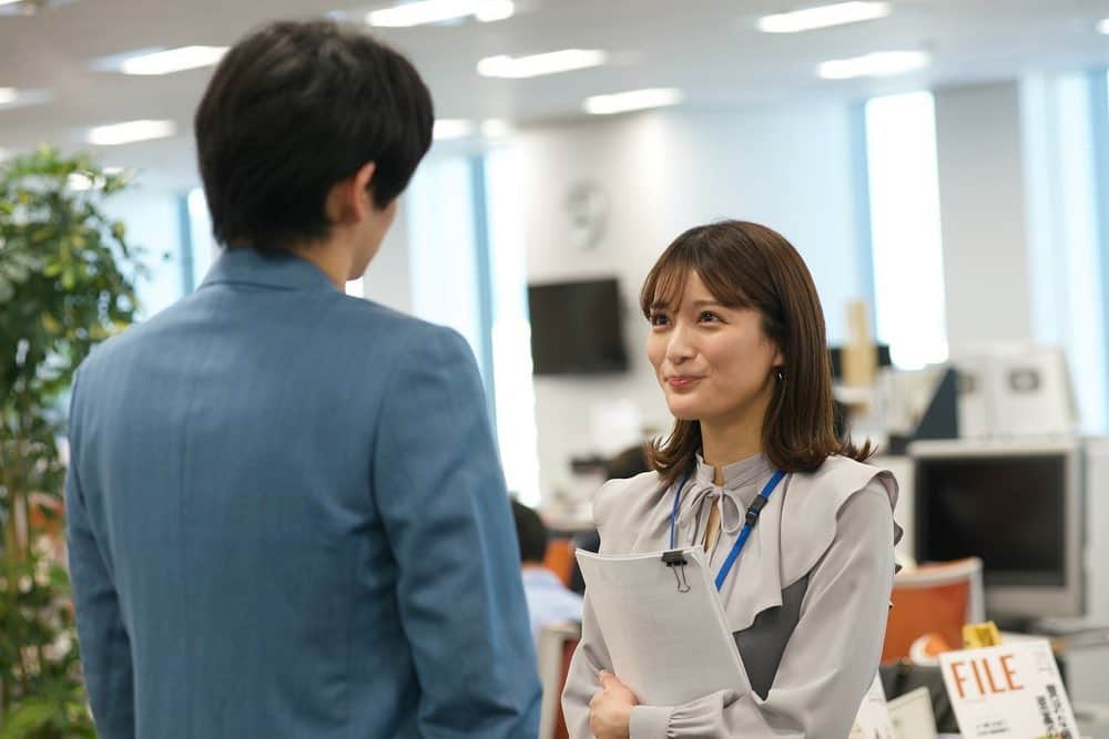 織田奈那のインスタグラム：「ついに今夜からカラ恋2がABCテレビで二夜連続放送🌷  第1話 2/25（土)深夜1:00 第2話 2/26（日）深夜1:45  バリキャリの恵麻を載せておきます👩‍💻  放送後はTVerでも見れるよ✌️ ABEMAでは3話4話も見れるよ👀」