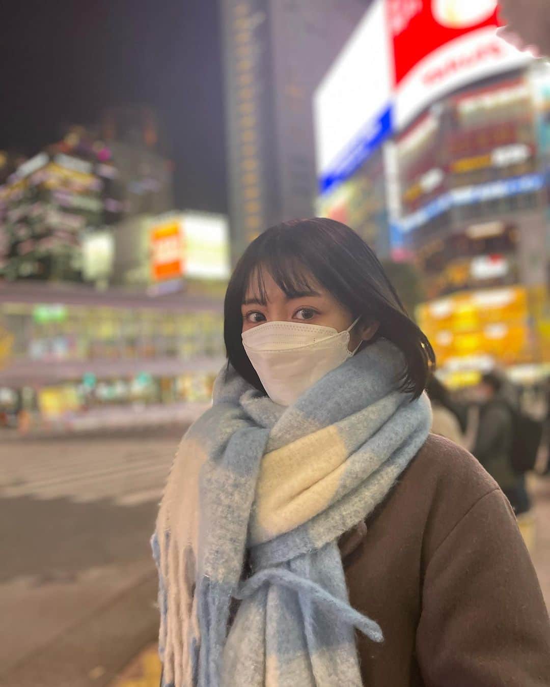 青島妃菜さんのインスタグラム写真 - (青島妃菜Instagram)「観光客がやりそうなことを 東京在住の姉にやられました。 ふぅ〜。謎なポートレートも。ふぅ〜。」2月25日 19時57分 - hina1226_01