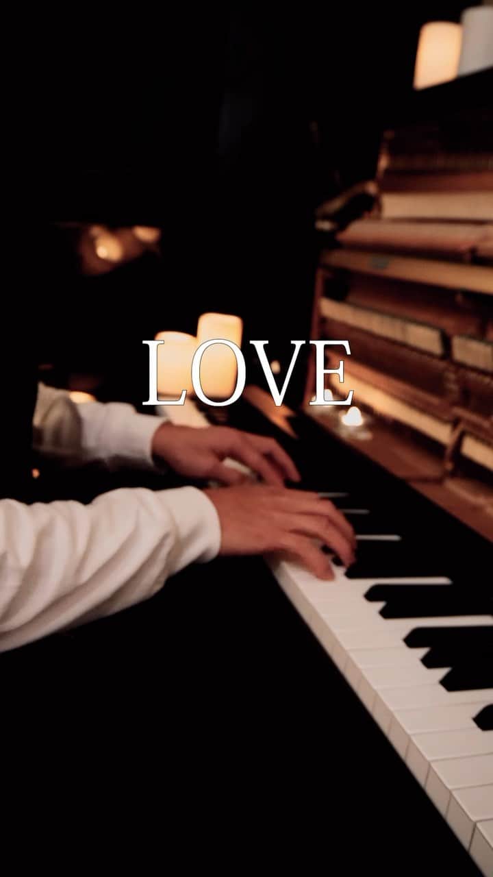 望月衛介のインスタグラム：「Even if we live together under the same roof, I still feel the loneliness, but still loving you might be true love.  #love #truelove #reallove  #piano #pianist  #composer  #originalsong  #originalcomposition #healing #heal #chill #chillmusic  #newage  #newagemusic  #eisukemochizuki  #ピアノ #ピアニスト #癒し #ニューエイジ #ヒーリング #オリジナルソング #作曲 #満月作曲 #望月衛介」