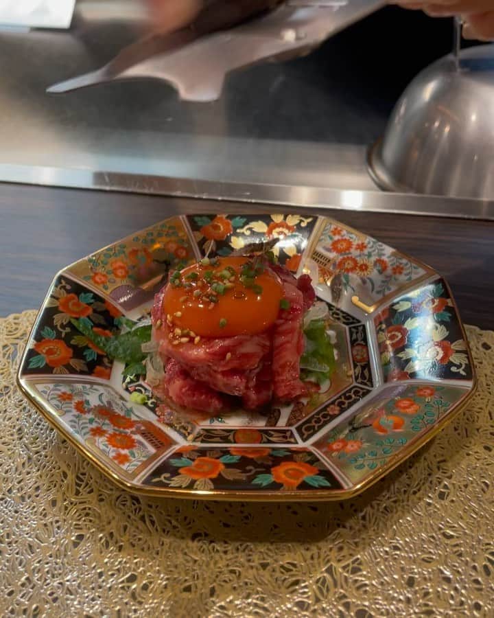 宮崎有妃のインスタグラム：「先日 すーーーっごく美味しいの食べに連れてってもらいました。  この私が食べる前に写真を撮ってしまうほど テンションあがった!! 全てが芸術品のようで 所作までステキ。 とか言って撮ってないのもある! お肉なんて目の前出てきたら すーぐ食べちゃう😋 だから撮れてないし!! また絶対連れてってもらえるよう まだまだ頑張るぞ😤」