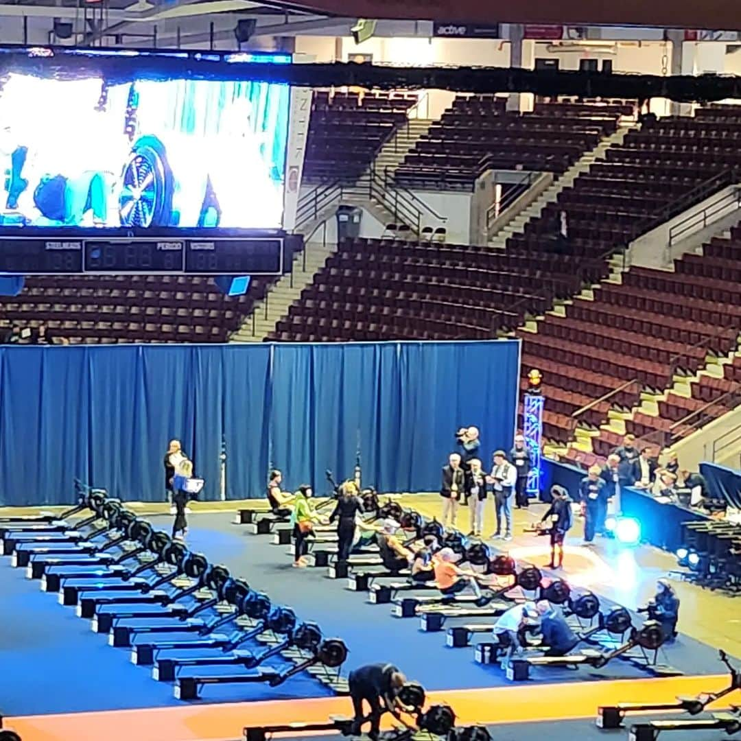 PJクォンのインスタグラム：「Talk about a bird's eye view! Fun to be part of a new sport #worldrowingchampionships in #Mississauga #rowthenorth」