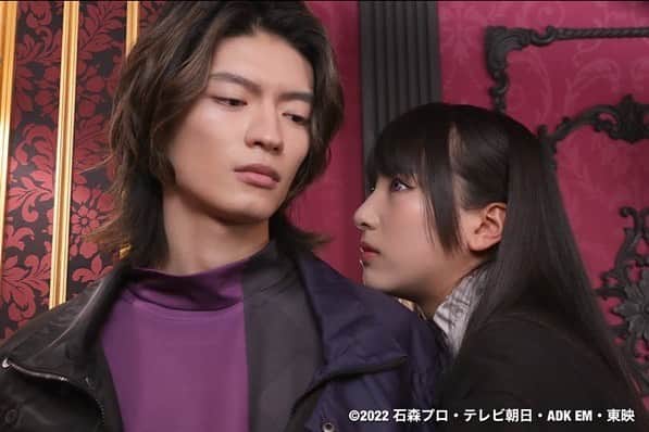 のインスタグラム：「『仮面ライダーギーツ』24話 ありがとうございました！  べロバさん今日も楽しそうでしたね👅 サポーターの一斉変身もアツかったです！！ そしてジャマトグランプリ·····？！  次回もお楽しみに！   #仮面ライダーギーツ #べロバ #並木彩華」