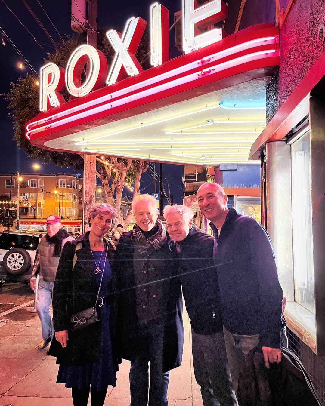 のインスタグラム：「Thank you @roxie_theater for such a warm welcome to our film @onlyintheatersmovie @greglaemmle and @tishlaemmle and thank you to Marcus Hu for hosting our Q&A @strandreleasing   We are so honored to have this run at your glorious theater with your amazing audiences, as you continue  to provide a place for people to come celebrate “movies in theaters.”  And! For carrying forward a tradition of seeing movies— in THIS theatre— since 1913!   #hollowedground   #arthouse #arthousecinema #fortheloveofmovies #movietheater #film #roxie #laemmle @strandreleasing @laemmletheatres @wishingwellent」