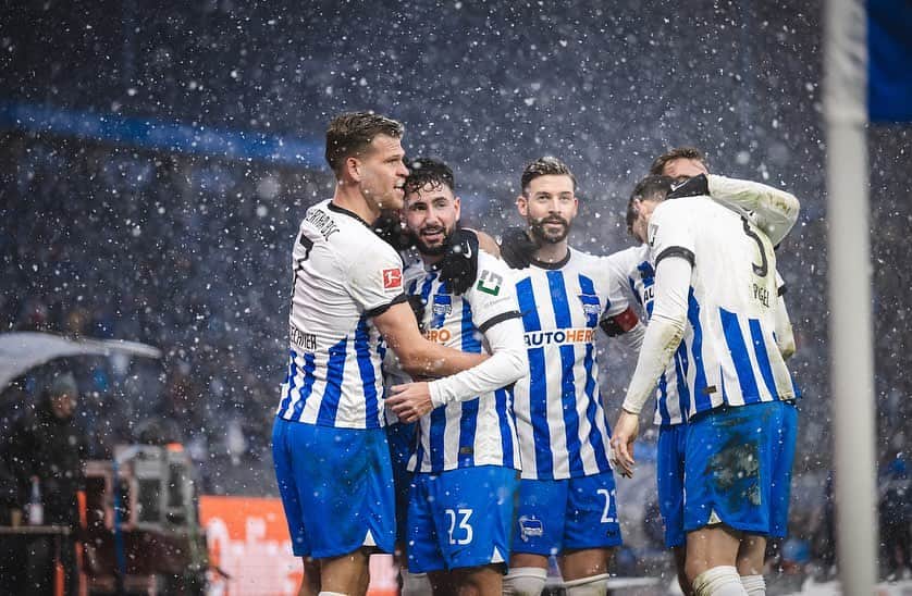 マルヴィン・プラッテンハルトのインスタグラム：「🤌🏻+3 ✔️ #weitergehts #shhht #hahohe🔵⚪」
