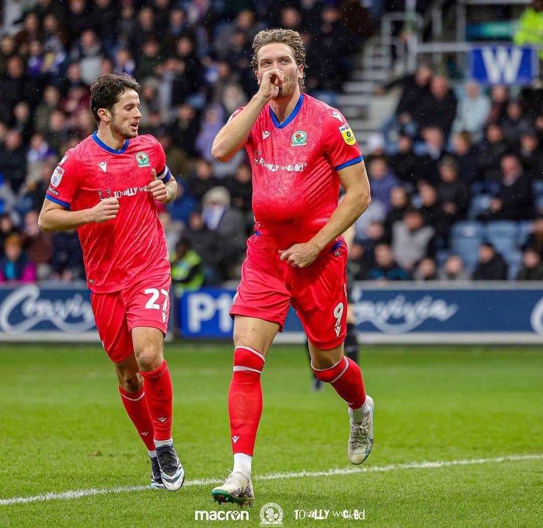 サム・ギャラガーさんのインスタグラム写真 - (サム・ギャラガーInstagram)「3 wins in a row and back on the scoresheet! One I’ll be happy to look back on 🙌🏼 🔵⚪️」2月26日 4時53分 - sam9allagher