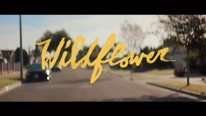 ビリー・ラードのインスタグラム：「🌼🎥🌼 Wildflower in theaters March 17!!! @morningmoonproductions」