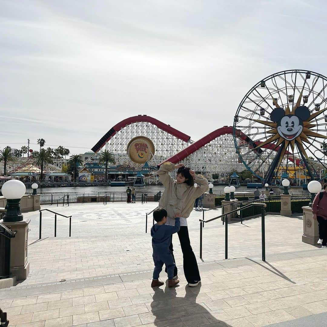 松本ゆいさんのインスタグラム写真 - (松本ゆいInstagram)「Disney🐭  #LA#losangeles#disney#disneylandcalifornia#disneylandcaliforniaadventure#まつゆいの旅#familytrip」2月26日 8時29分 - yui_m106