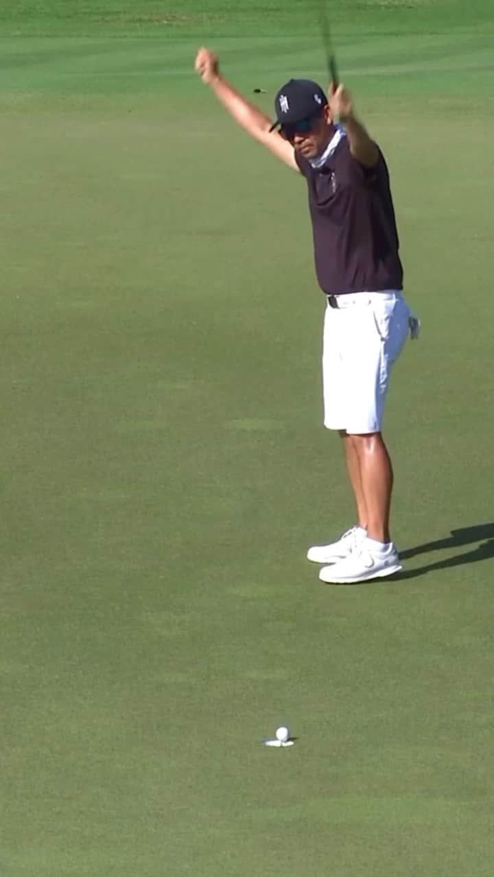 ケビン・ナのインスタグラム：「when u finally make a putt! we’ve all been there!」