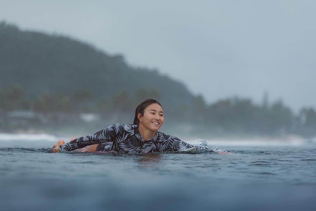 松田詩野さんのインスタグラム写真 - (松田詩野Instagram)「Blue water 🦋  Photo by @yoshitanaka1  #hawaii #northshore #waterphotography #surf #surfing #waves」2月26日 19時30分 - shinomatsuda