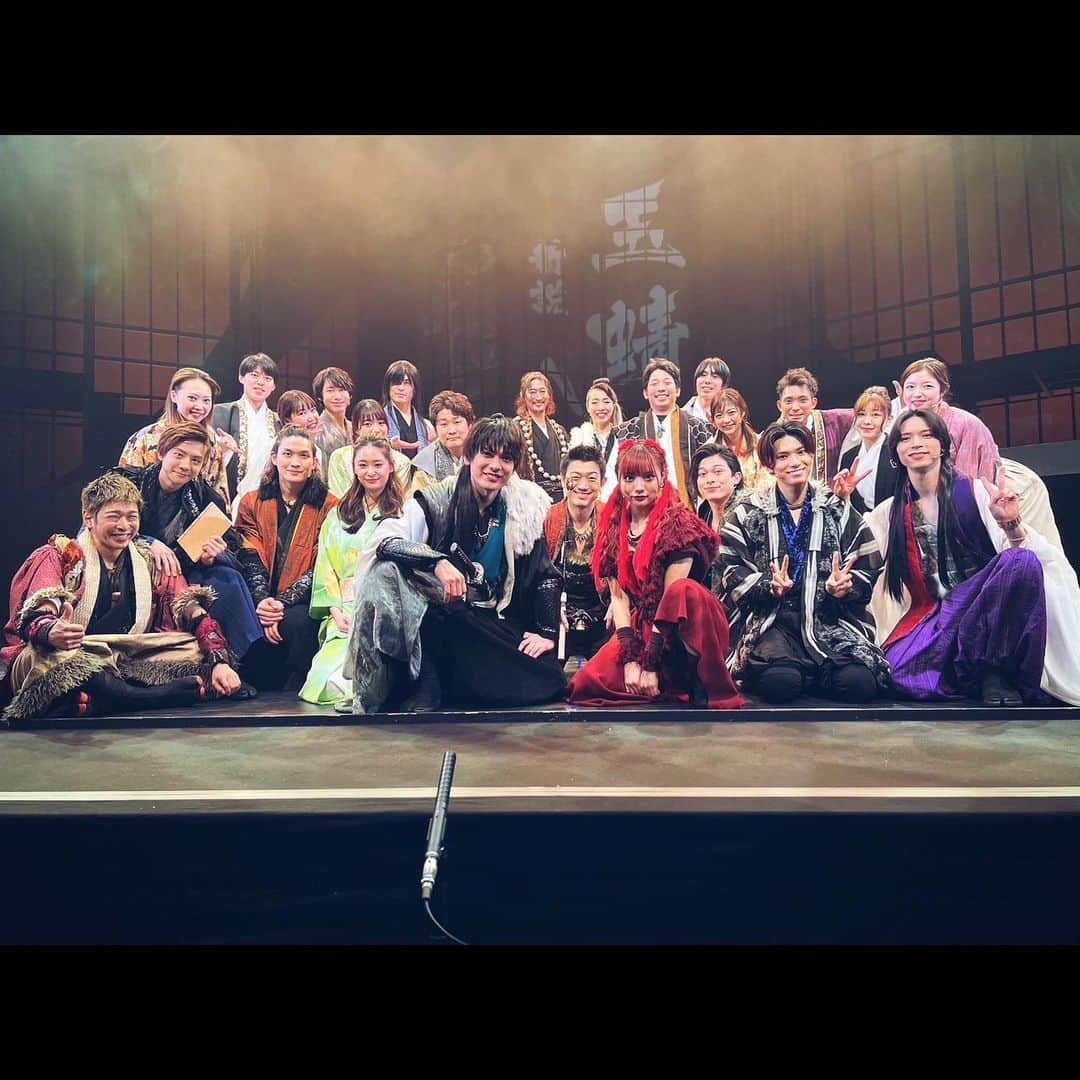 崎山つばさのインスタグラム：「舞台「玉蜻-新説・八犬伝-」 全17公演を無事に終えました。 ご来場誠にありがとうございました。」