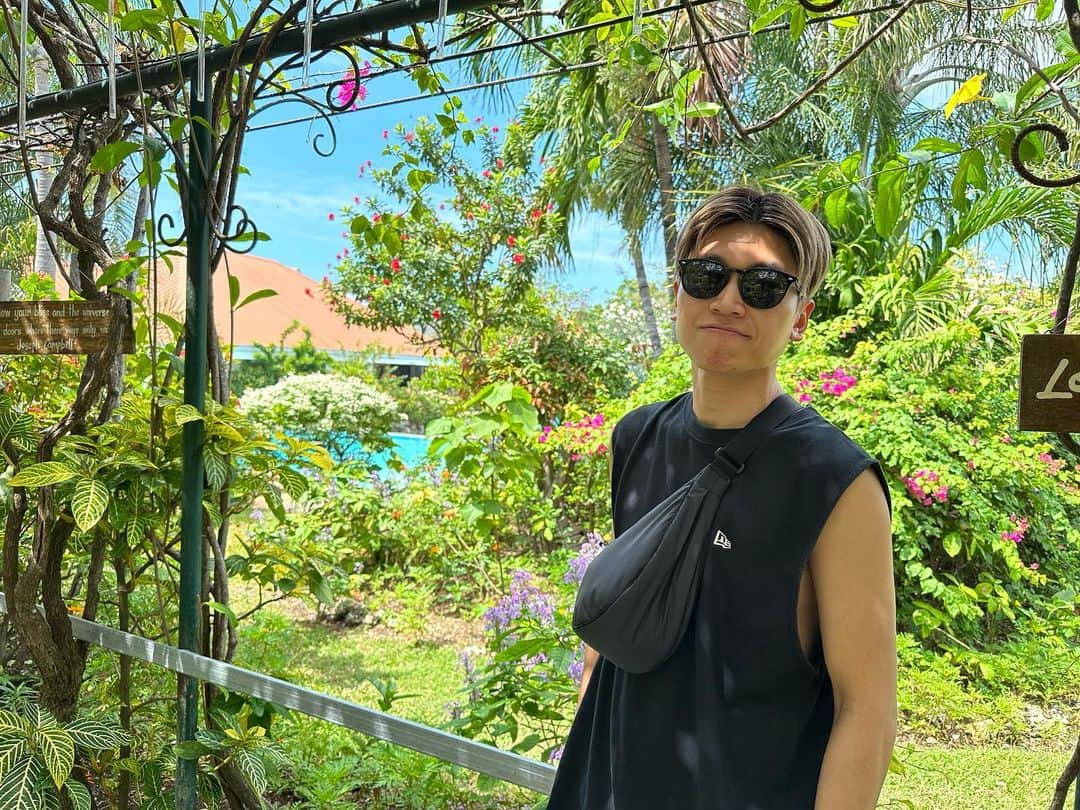 義文さんのインスタグラム写真 - (義文Instagram)「Stilts Calatagan Beach Resort🌊  Magandang beach🕶✨  #stiltscalataganbeachresort #philippines🇵🇭  #philipino #halfphilipino #half #philipinomix  #philippinesbeaches  #斬波 #義文」2月26日 19時28分 - yoshifumi_zanpa