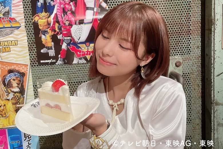 宮崎あみささんのインスタグラム写真 - (宮崎あみさInstagram)「「暴太郎戦隊ドンブラザーズ」無事最終回を迎えることができました！！  最後まで愛してくれて沢山の応援ありがとうございます！  女優としての最初のステージがここで良かったと心から思っています。この先ずっと思い出すし一生忘れられない経験をさせてくれました。  公式キャストブログにも色々かかせていただいたので良かったら読んでください！  1年間本当にありがとうございました！ 脳人/ソノニ  宮崎あみさでした！」2月26日 19時38分 - miyazaki_aa