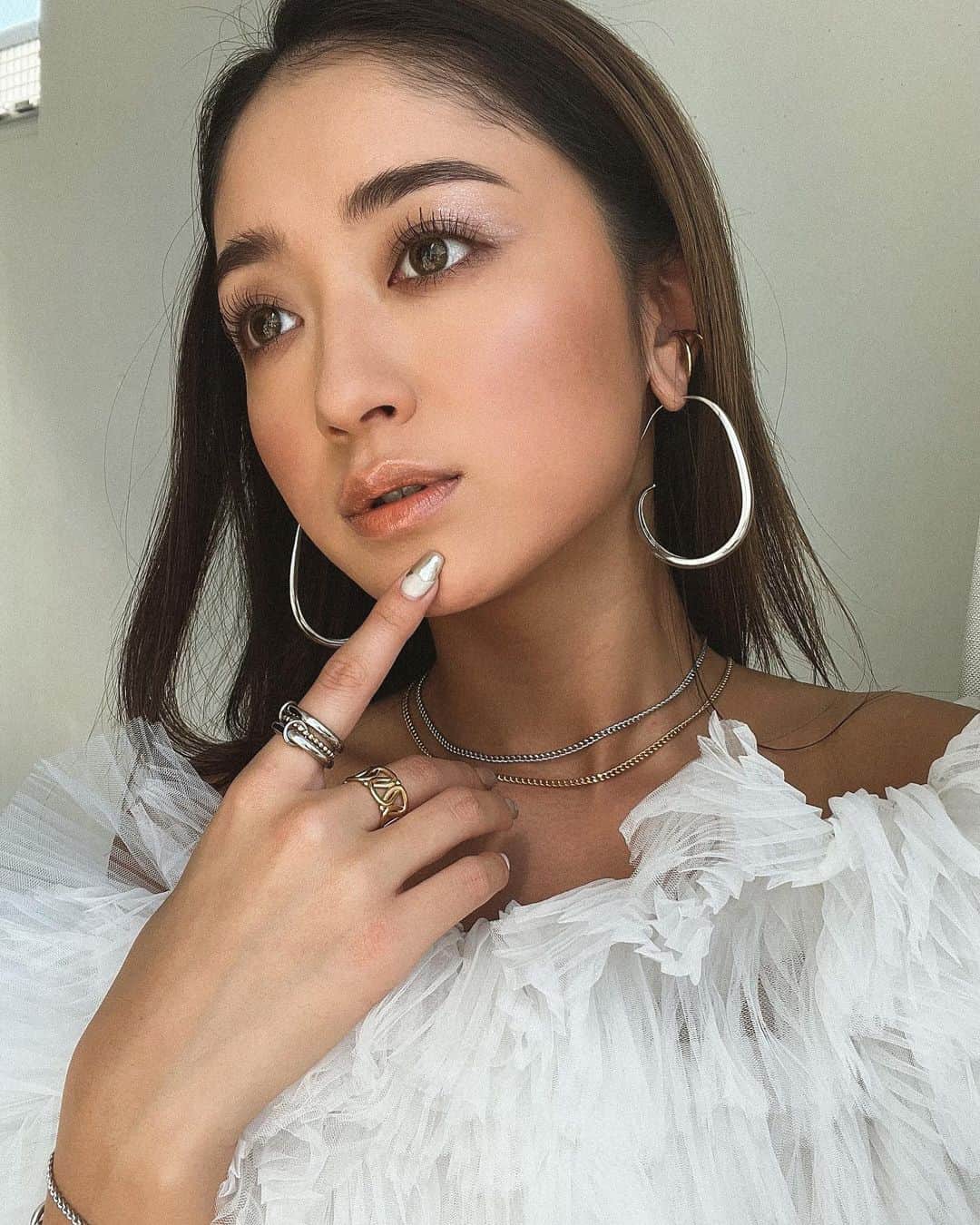 のインスタグラム：「． uiazisの新作楽しみにしててほしいなあ💍🖤」