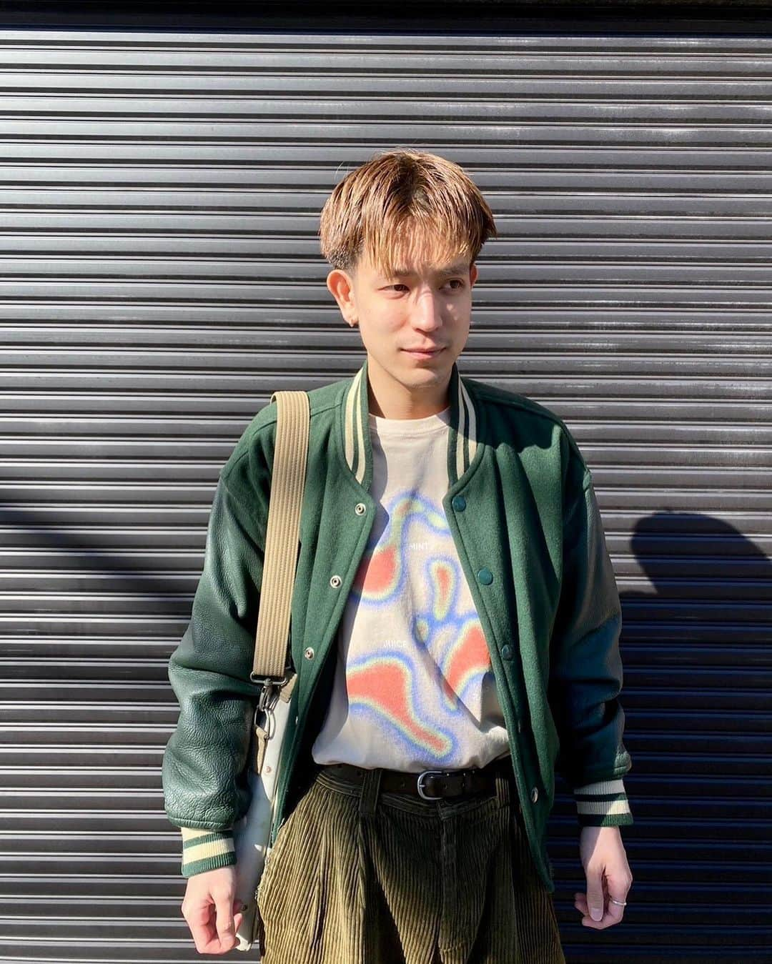 島田翼さんのインスタグラム写真 - (島田翼Instagram)「Mint Juice Radio tee 着るとこんなかんじ🥐🌵 わしはLサイズです  受注は明日の朝イチまで！お早めにね◎  styling by Tomoko Sugiyama (@tomo_0512 )」2月26日 15時02分 - tsubasa_shimada