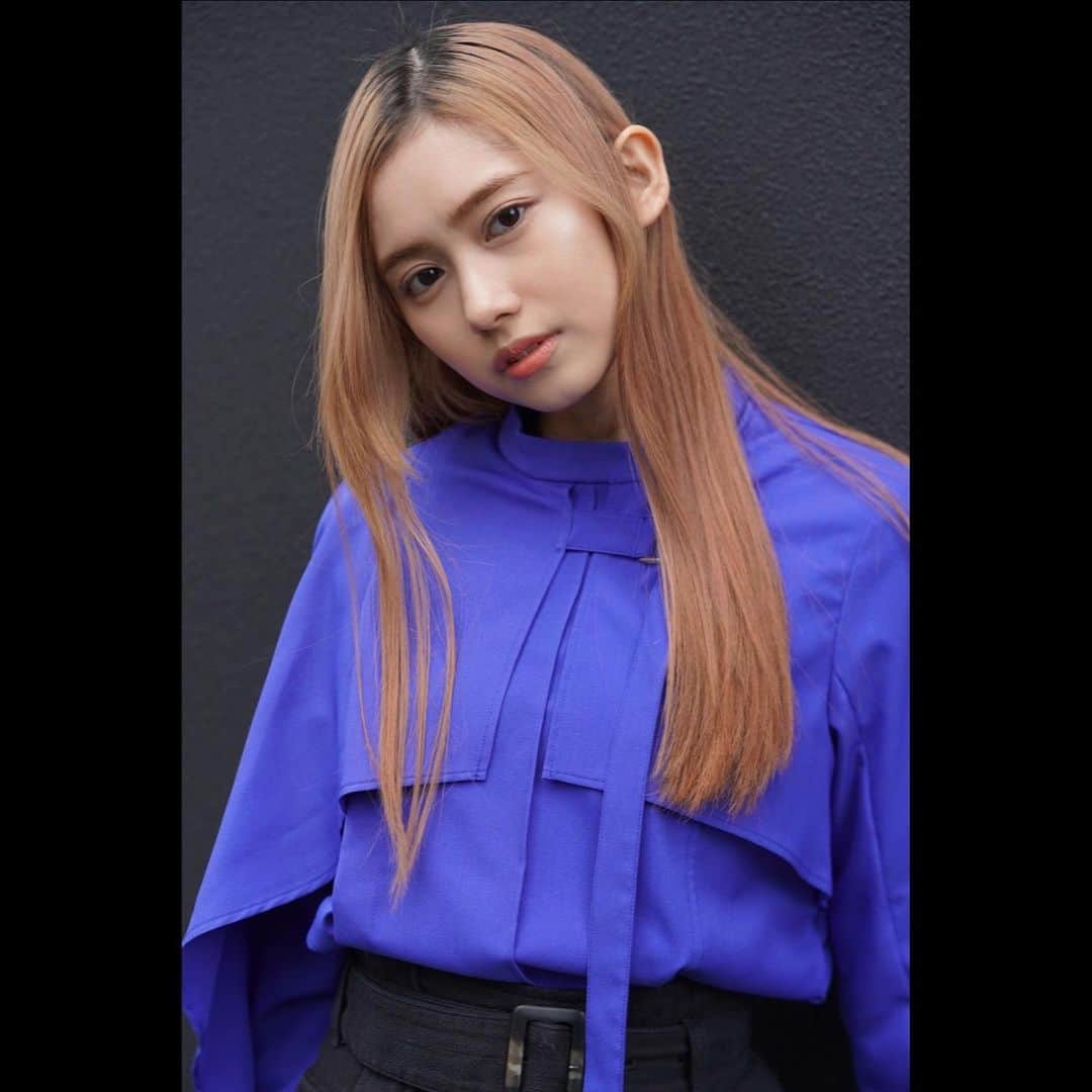 黒崎レイナのインスタグラム：「Lapis Lazuli  #photooftheday  https://store.bitfan.id/kurosaki-reina」