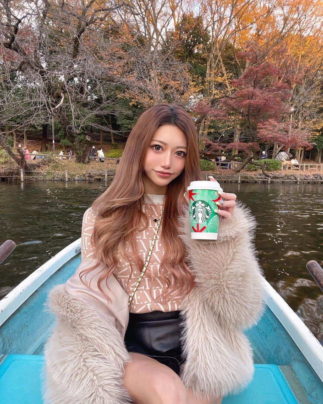 𝐊𝐎𝐘𝐔𝐏𝐈𝐏𝐈 のインスタグラム：「⚓️⛴🍁  初ローボート🚣‍♀️  #井の頭公園」