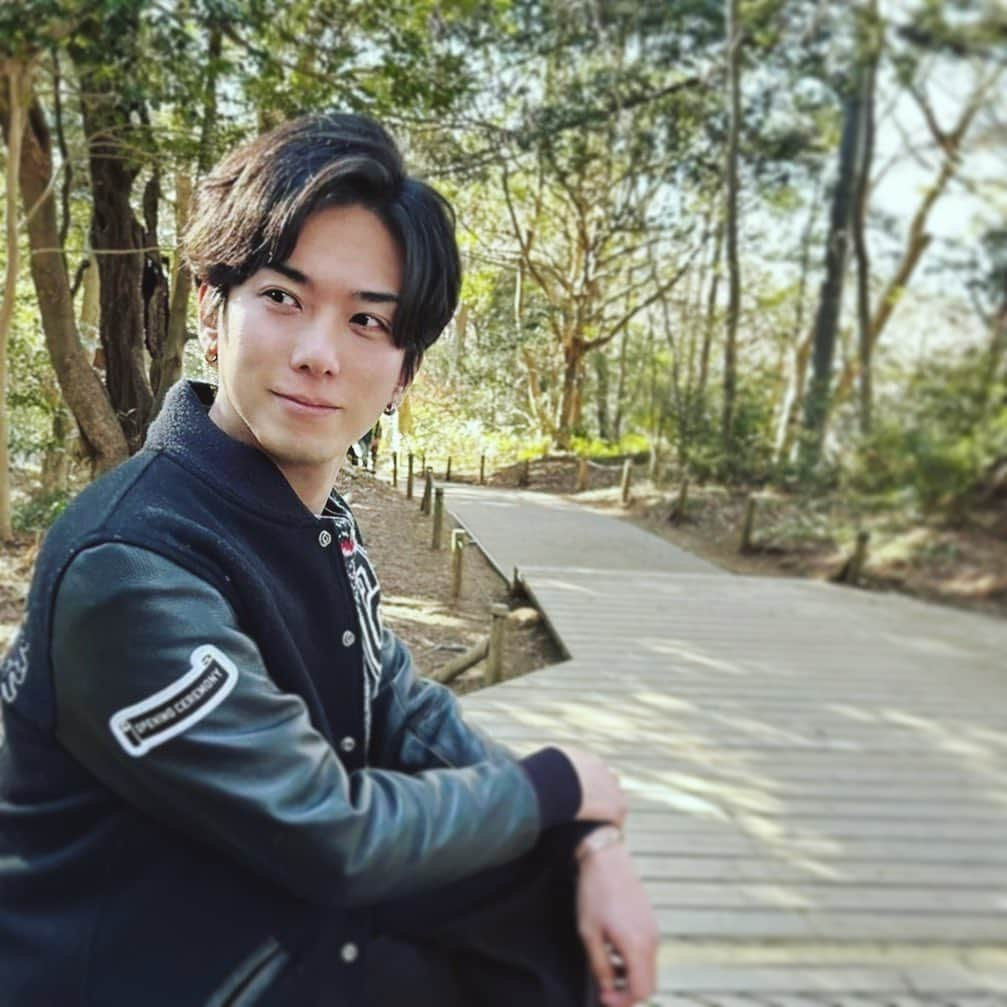 平牧仁さんのインスタグラム写真 - (平牧仁Instagram)「また一つ歳を重ねました。 新しい形で今でも沢山の事に挑戦させてもらえる今、30代を越えて今が一番幸せです。 今年は大きいことから小さいことまで 沢山チャレンジして行きます！ 色々な場所で色々な顔を見せて行くかと思いますが、なにより関わってくれる皆が より豊かになれるよう大きな愛を込めてエンタメして行きます。 また一年よろしくね。らぶ」2月26日 17時35分 - jin_hiramaki226